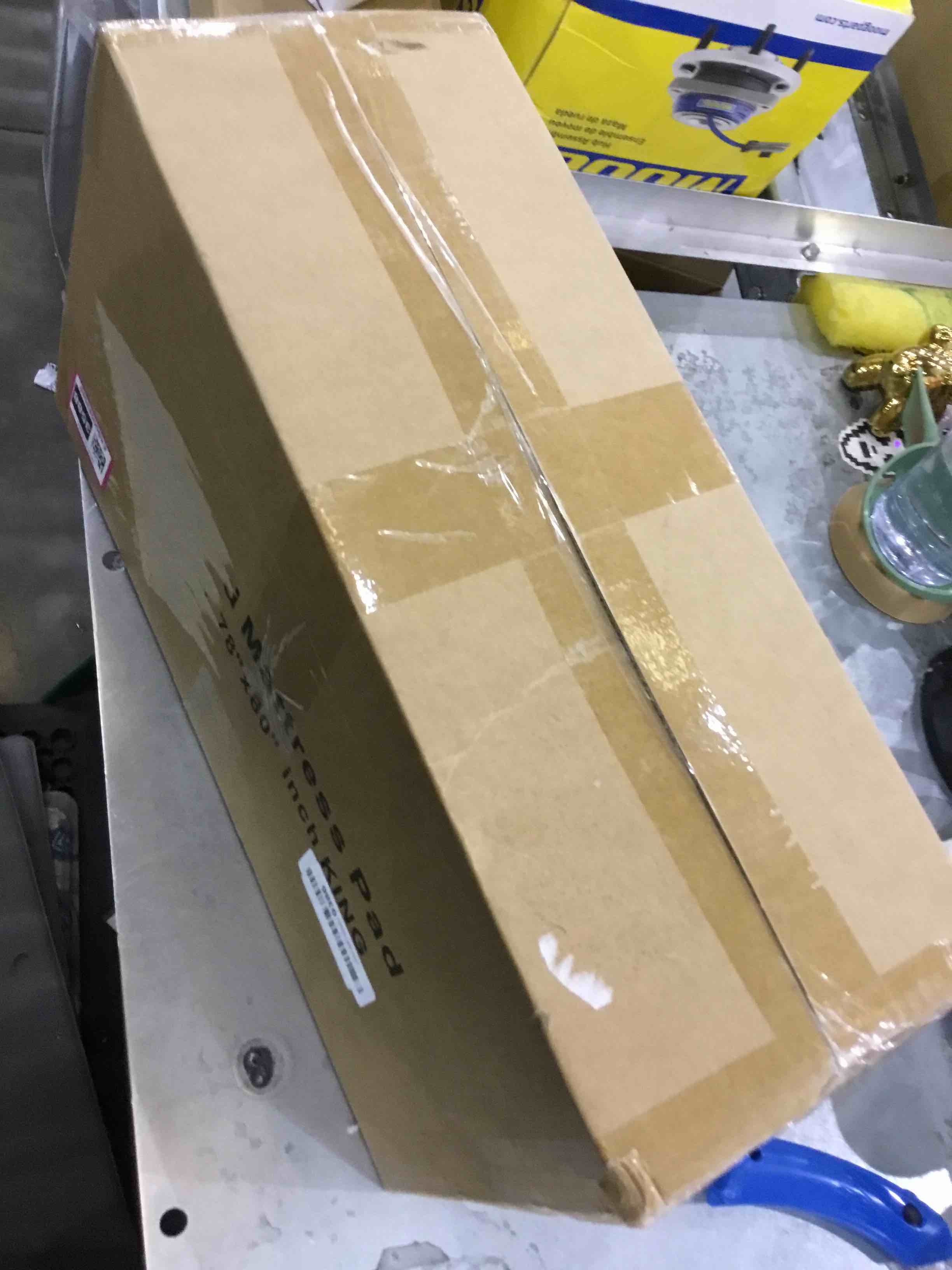 https://s3.amazonaws.com/lotting-images-prod/bidfta/EXS00583588_1701979000565.jpeg