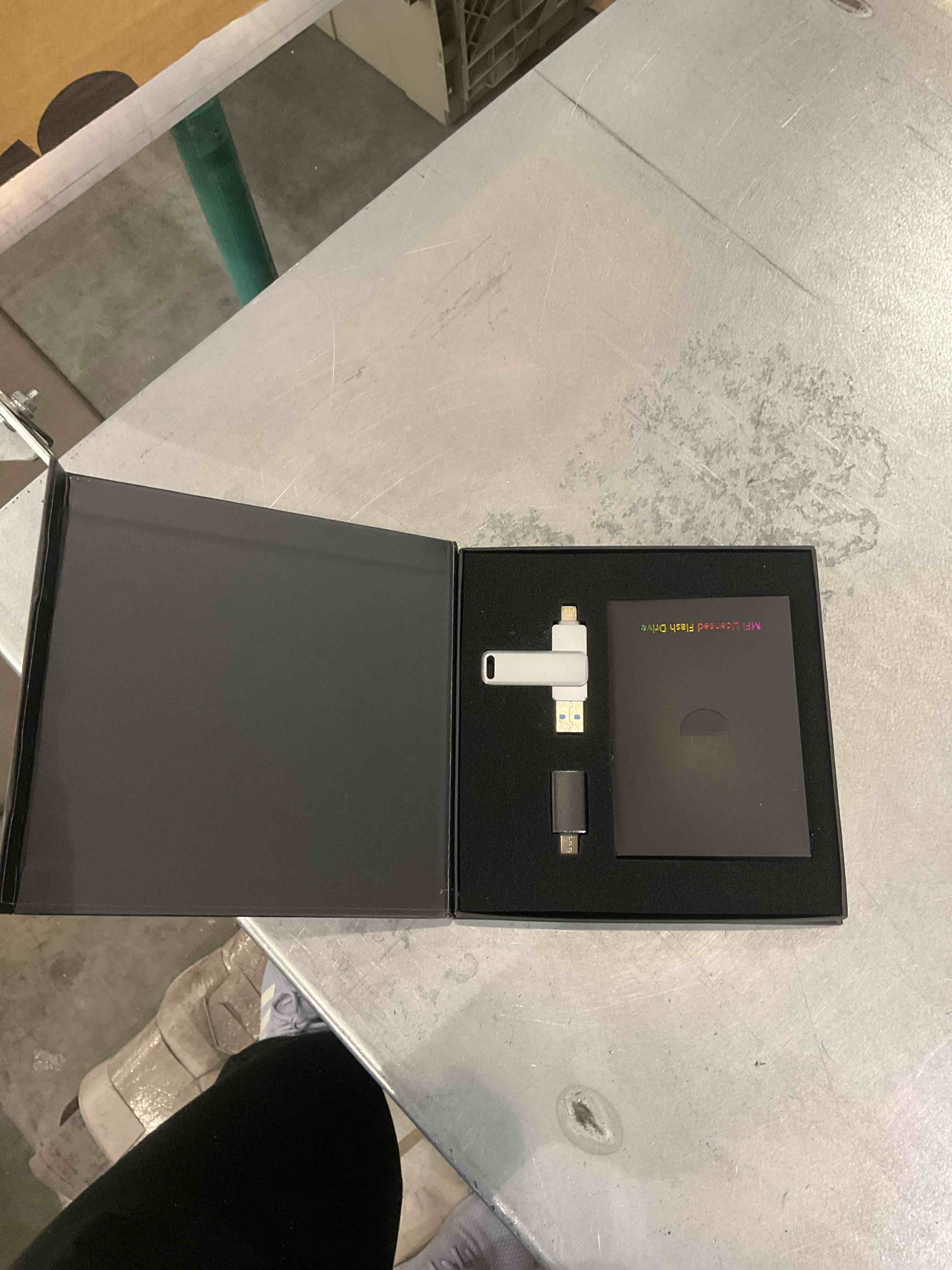 https://s3.amazonaws.com/lotting-images-prod/bidfta/EXS00584107_1701719872916.jpeg