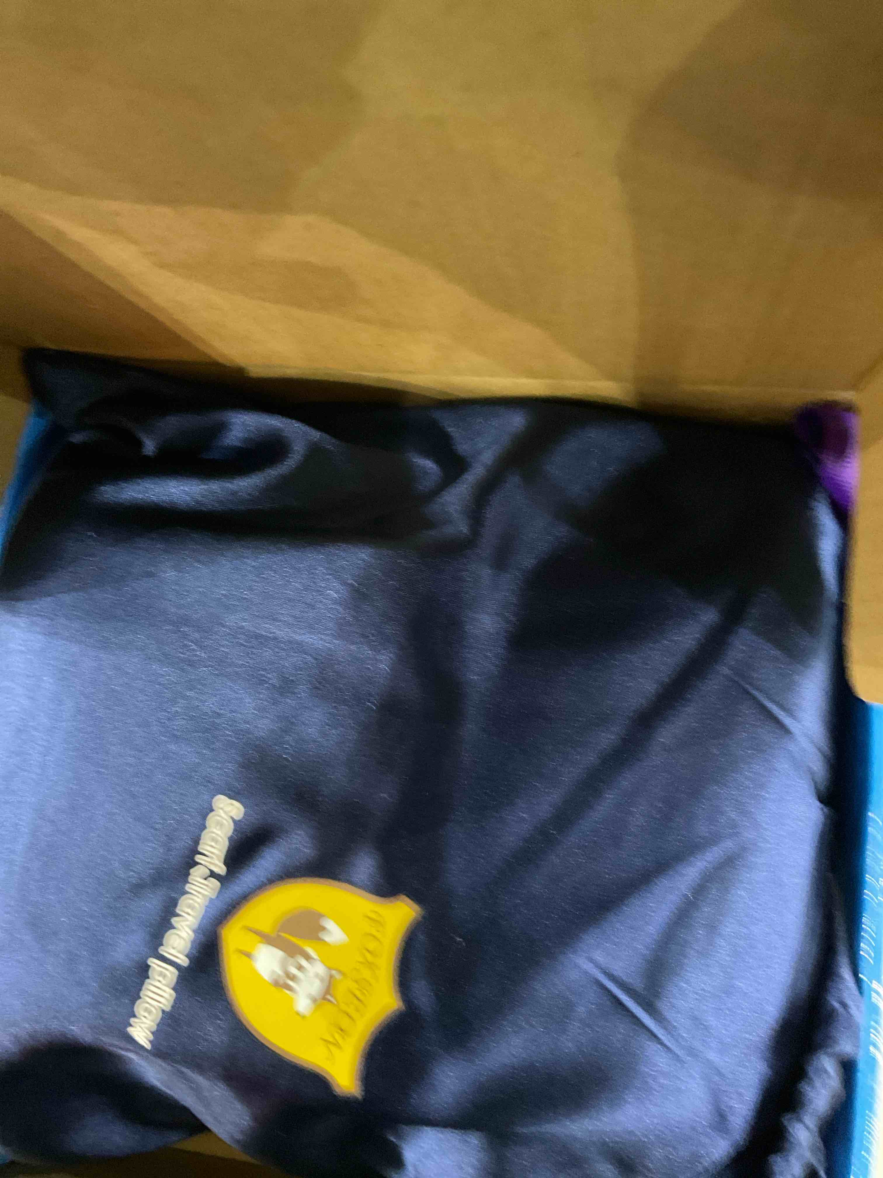 https://s3.amazonaws.com/lotting-images-prod/bidfta/EXS00584331_1702048627139.jpeg