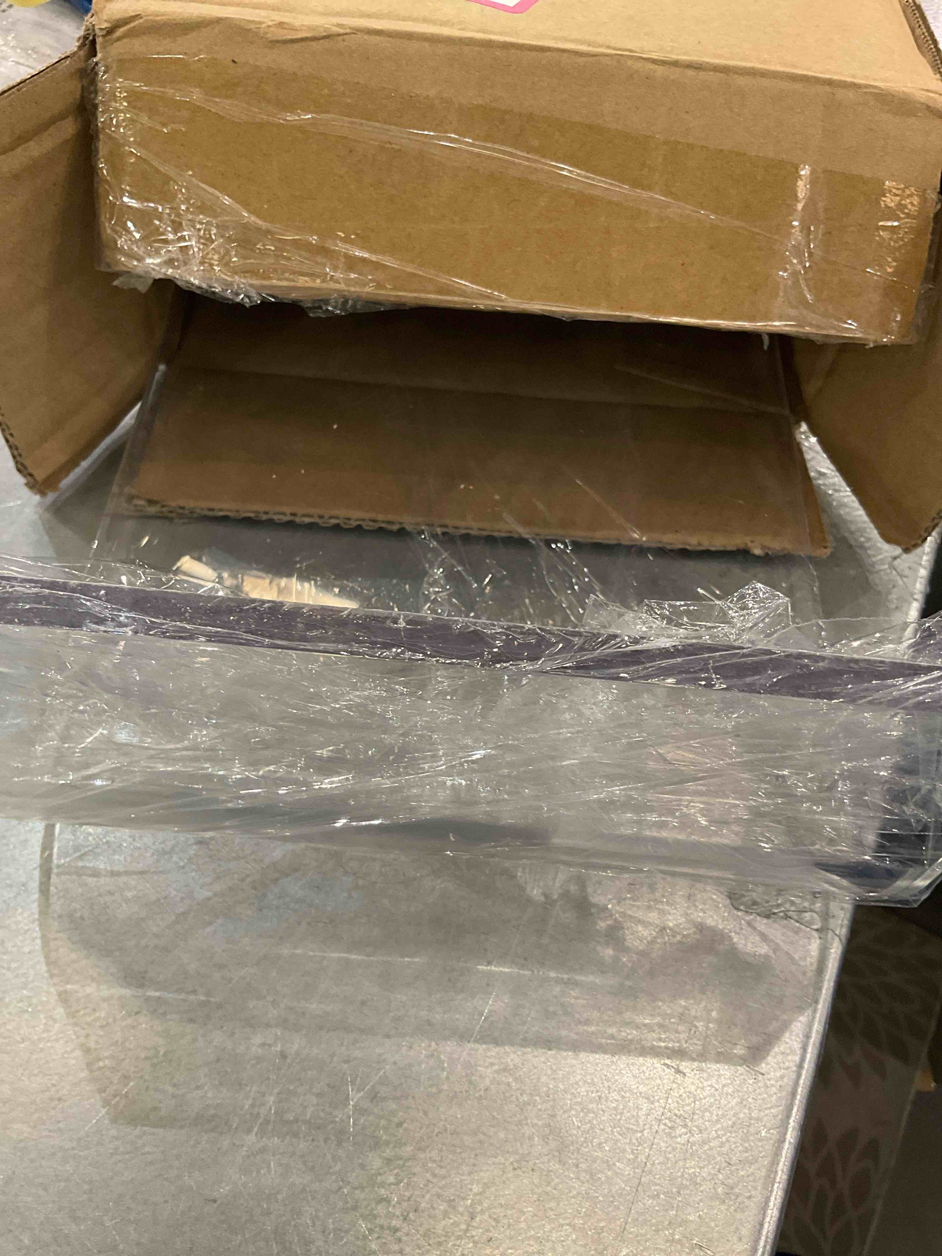 https://s3.amazonaws.com/lotting-images-prod/bidfta/EXS00584337_1702049471146.jpeg