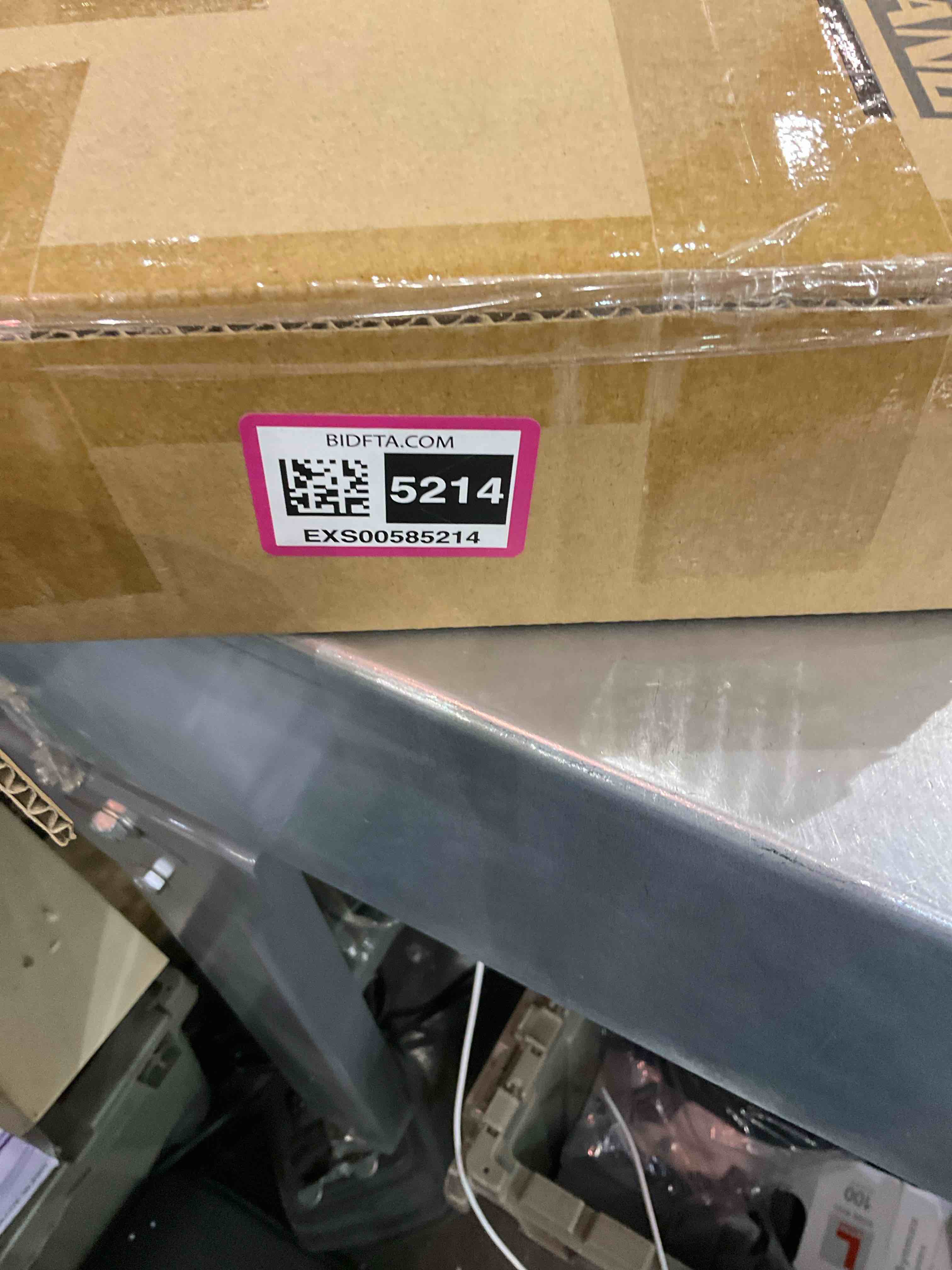 https://s3.amazonaws.com/lotting-images-prod/bidfta/EXS00585214_1700659895700.jpeg