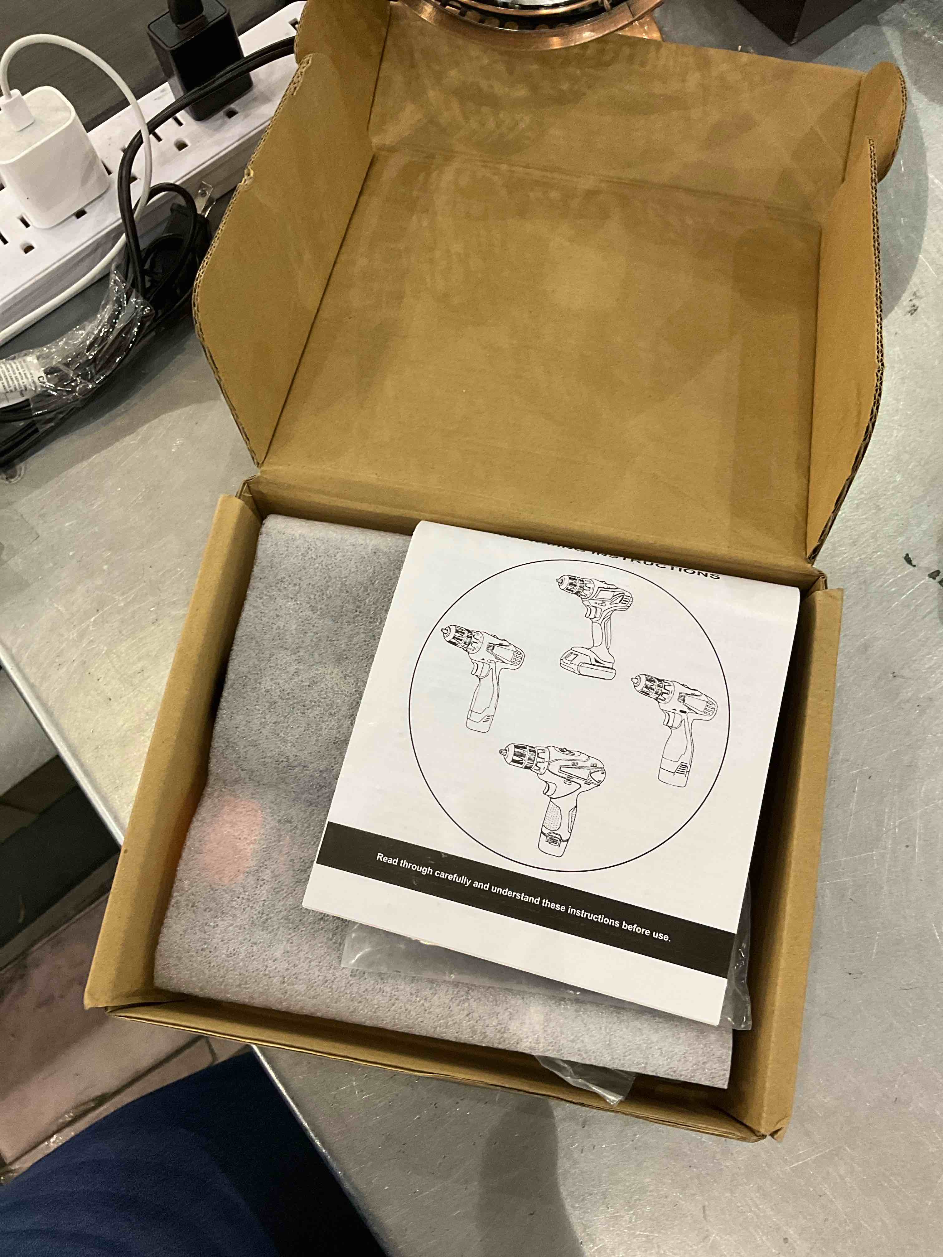 https://s3.amazonaws.com/lotting-images-prod/bidfta/EXS00585233_1700583767509.jpeg
