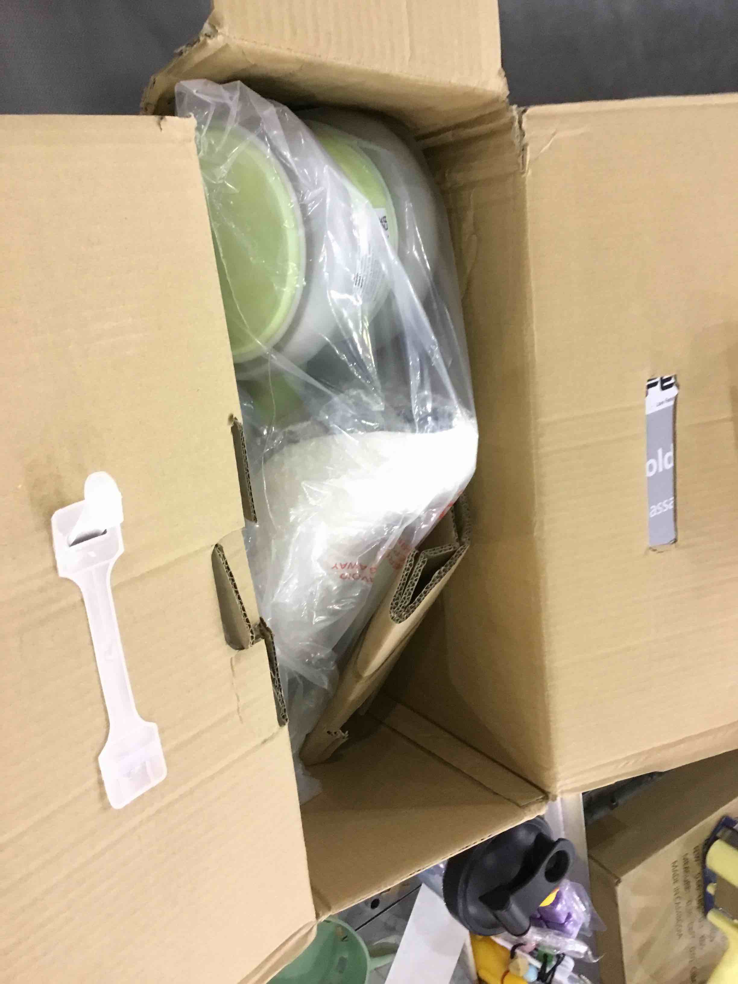 https://s3.amazonaws.com/lotting-images-prod/bidfta/EXS00586820_1701866506068.jpeg