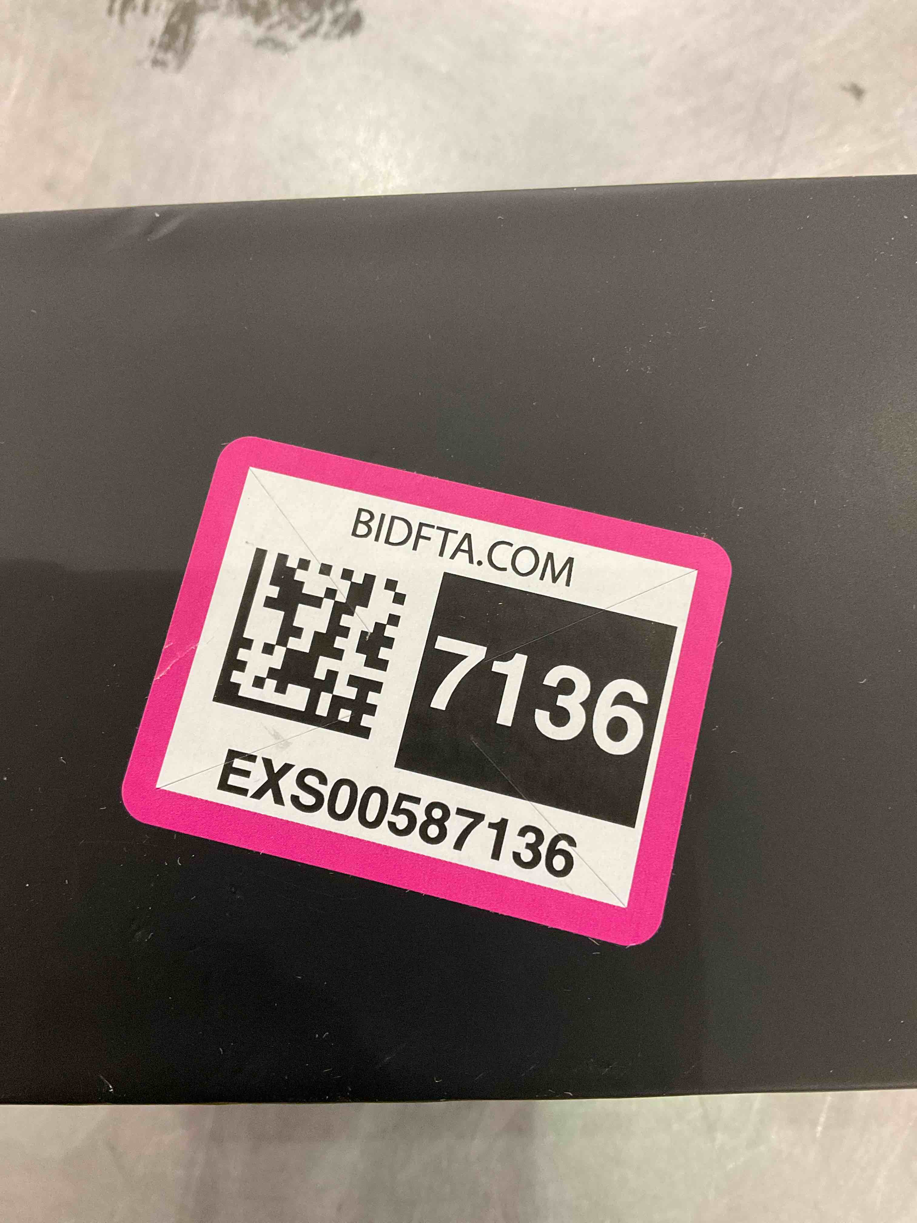 https://s3.amazonaws.com/lotting-images-prod/bidfta/EXS00587136_1701454002904.jpeg