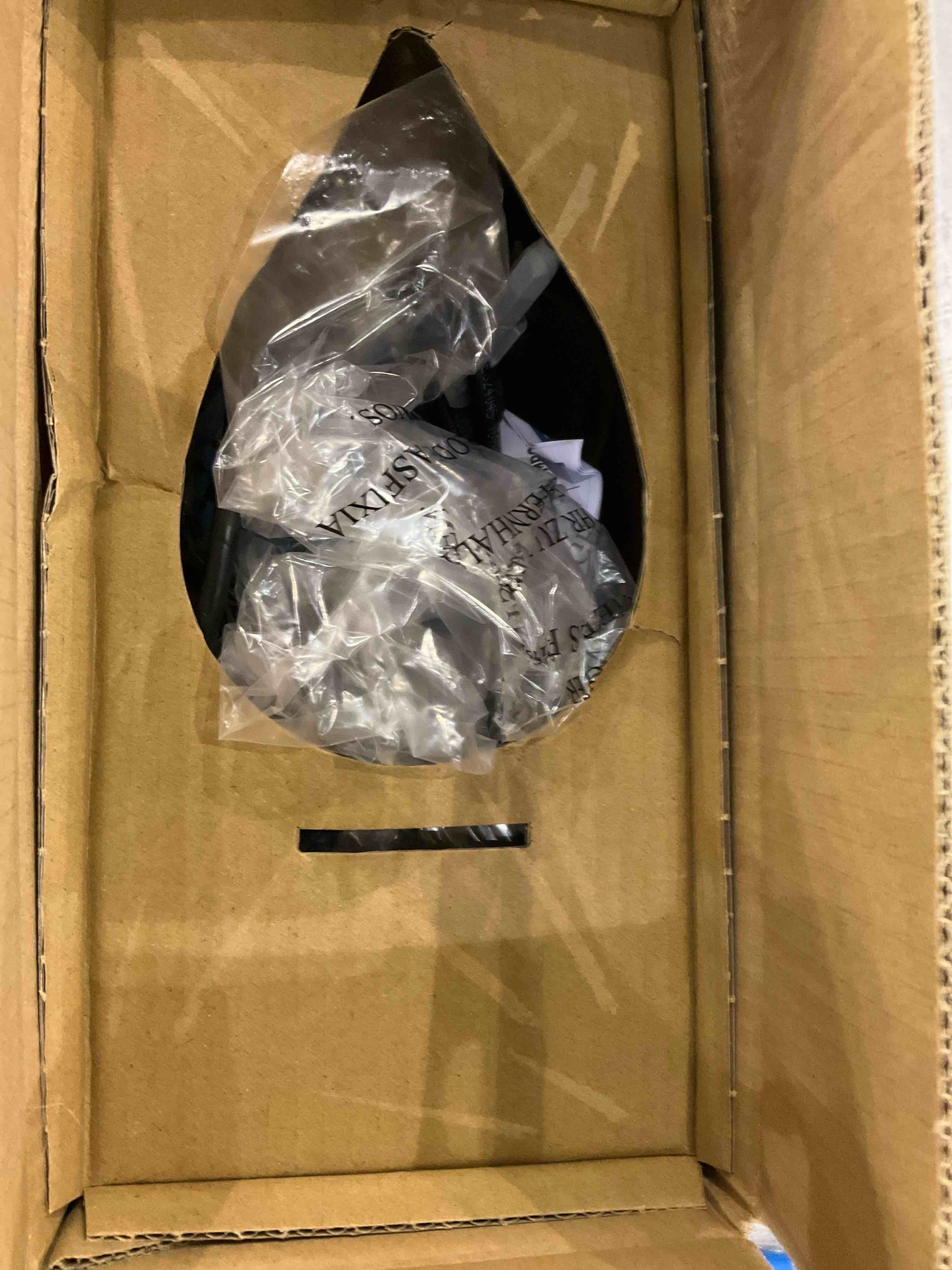 https://s3.amazonaws.com/lotting-images-prod/bidfta/EXS00587414_1702039789965.jpeg