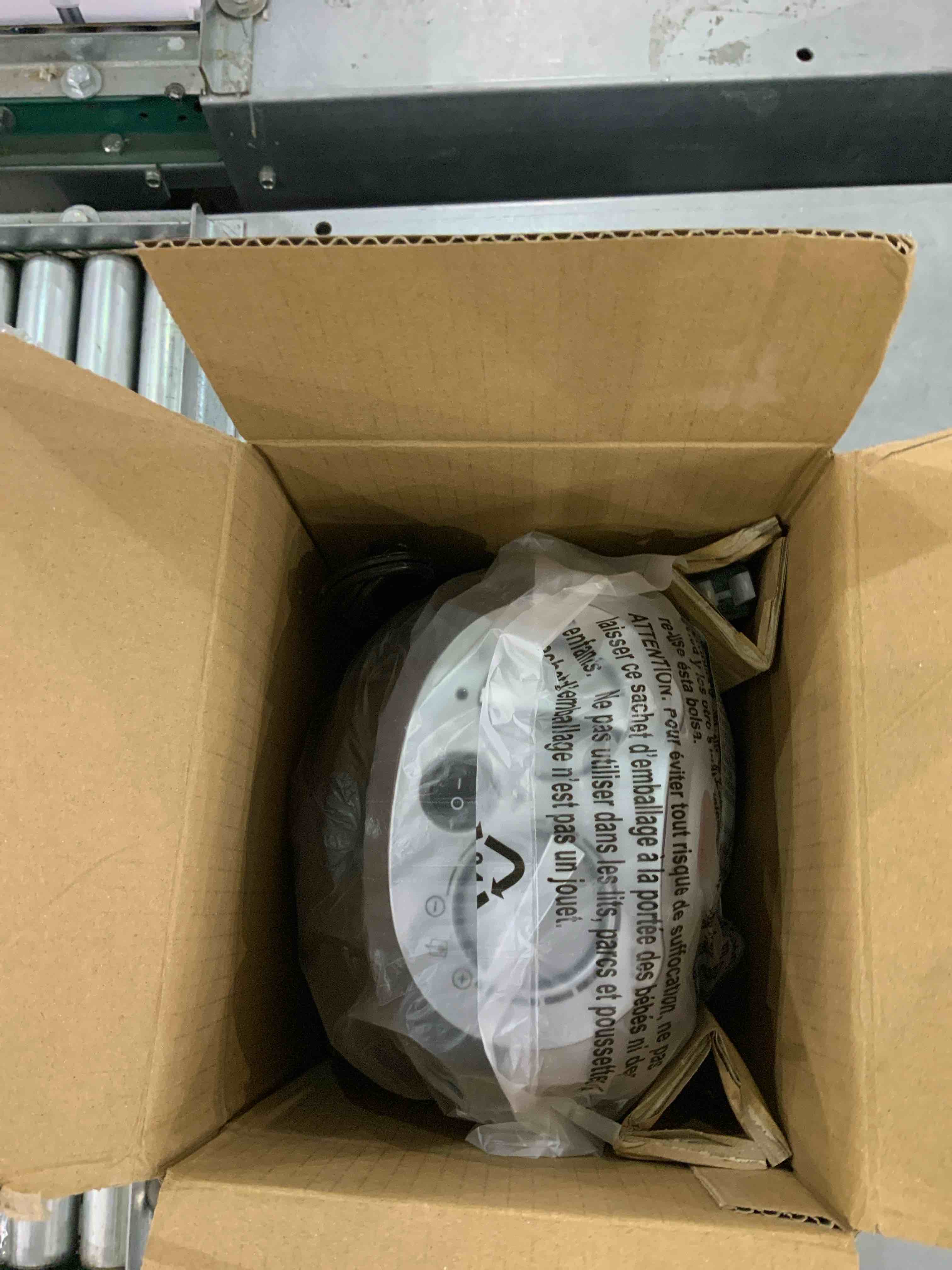 https://s3.amazonaws.com/lotting-images-prod/bidfta/EXS00587750_1701449775645.jpeg