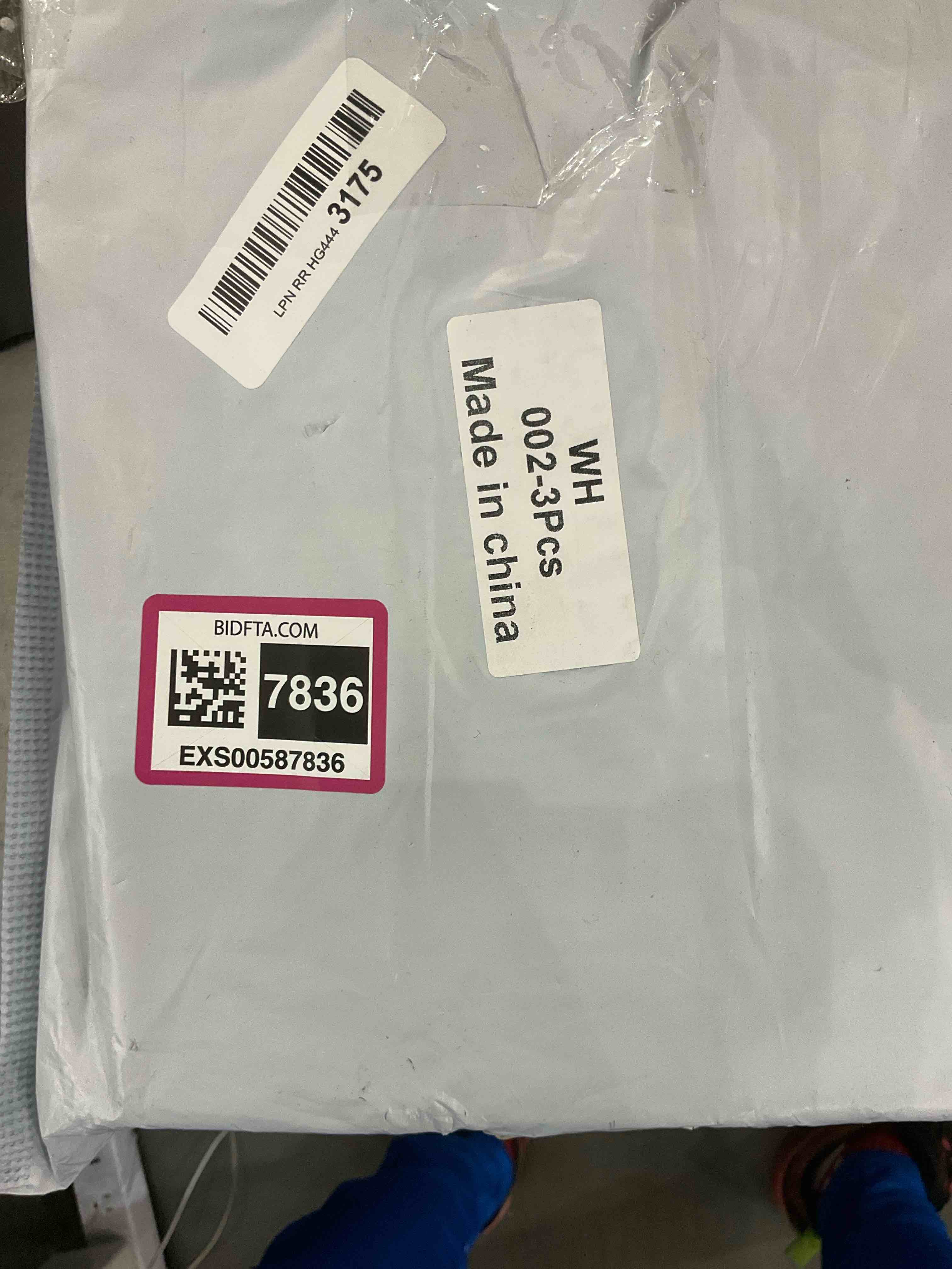 https://s3.amazonaws.com/lotting-images-prod/bidfta/EXS00587836_1702564654638.jpeg