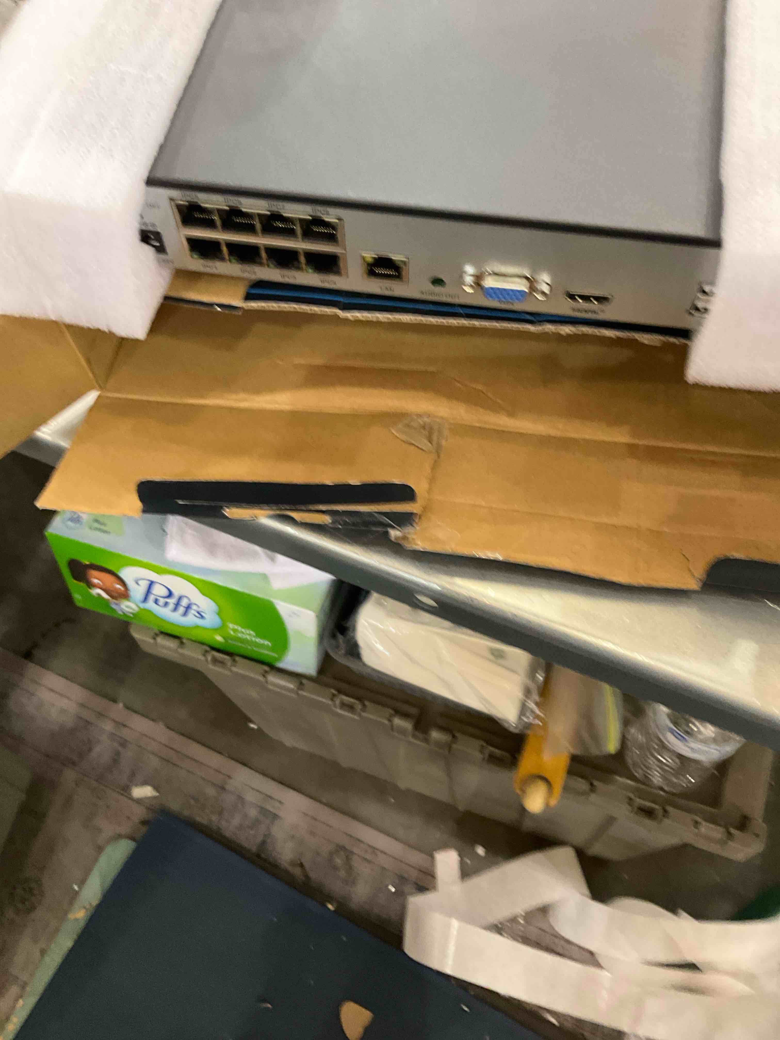 https://s3.amazonaws.com/lotting-images-prod/bidfta/EXS00588569_1701715044669.jpeg