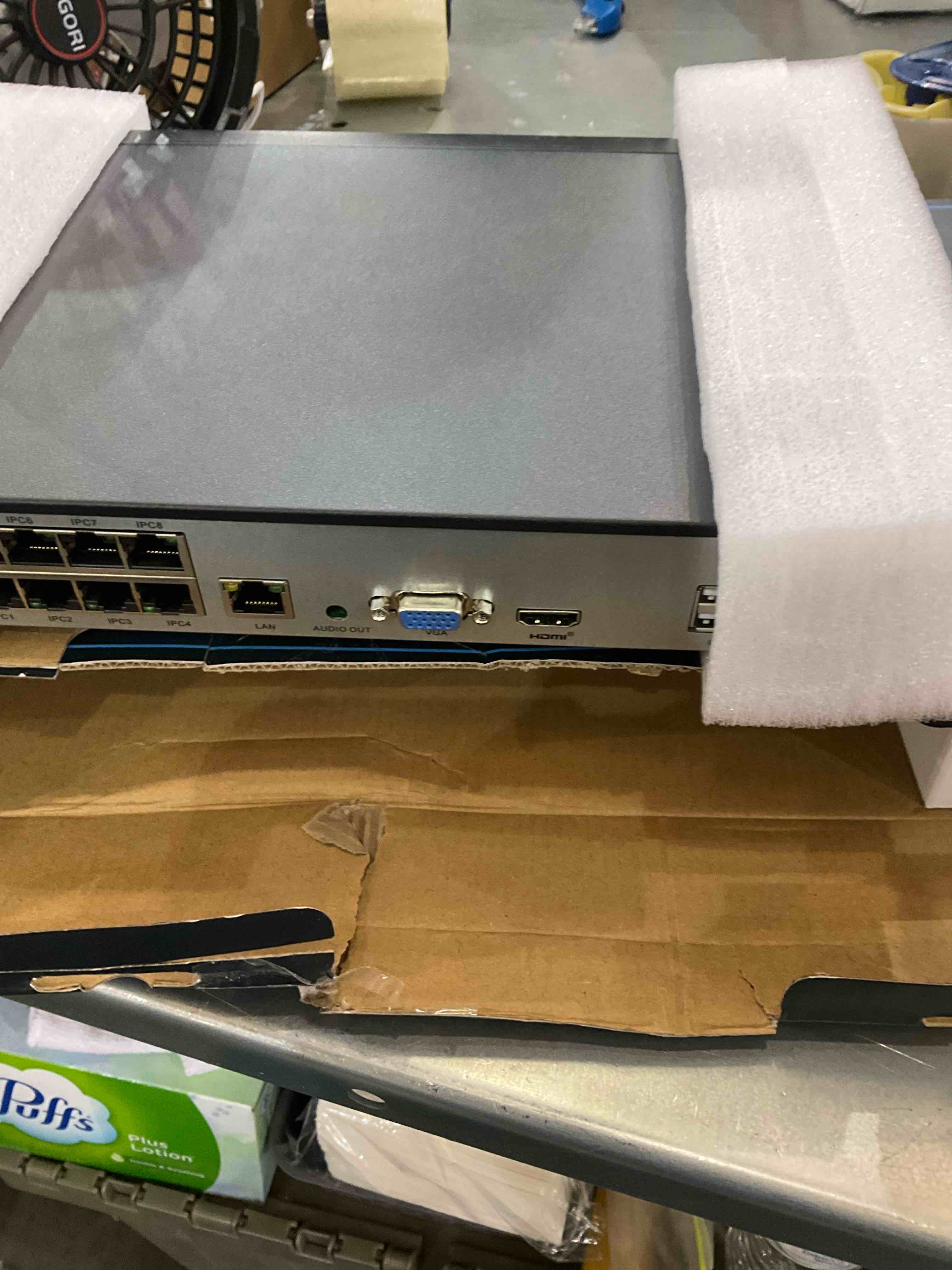 https://s3.amazonaws.com/lotting-images-prod/bidfta/EXS00588569_1701715047454.jpeg