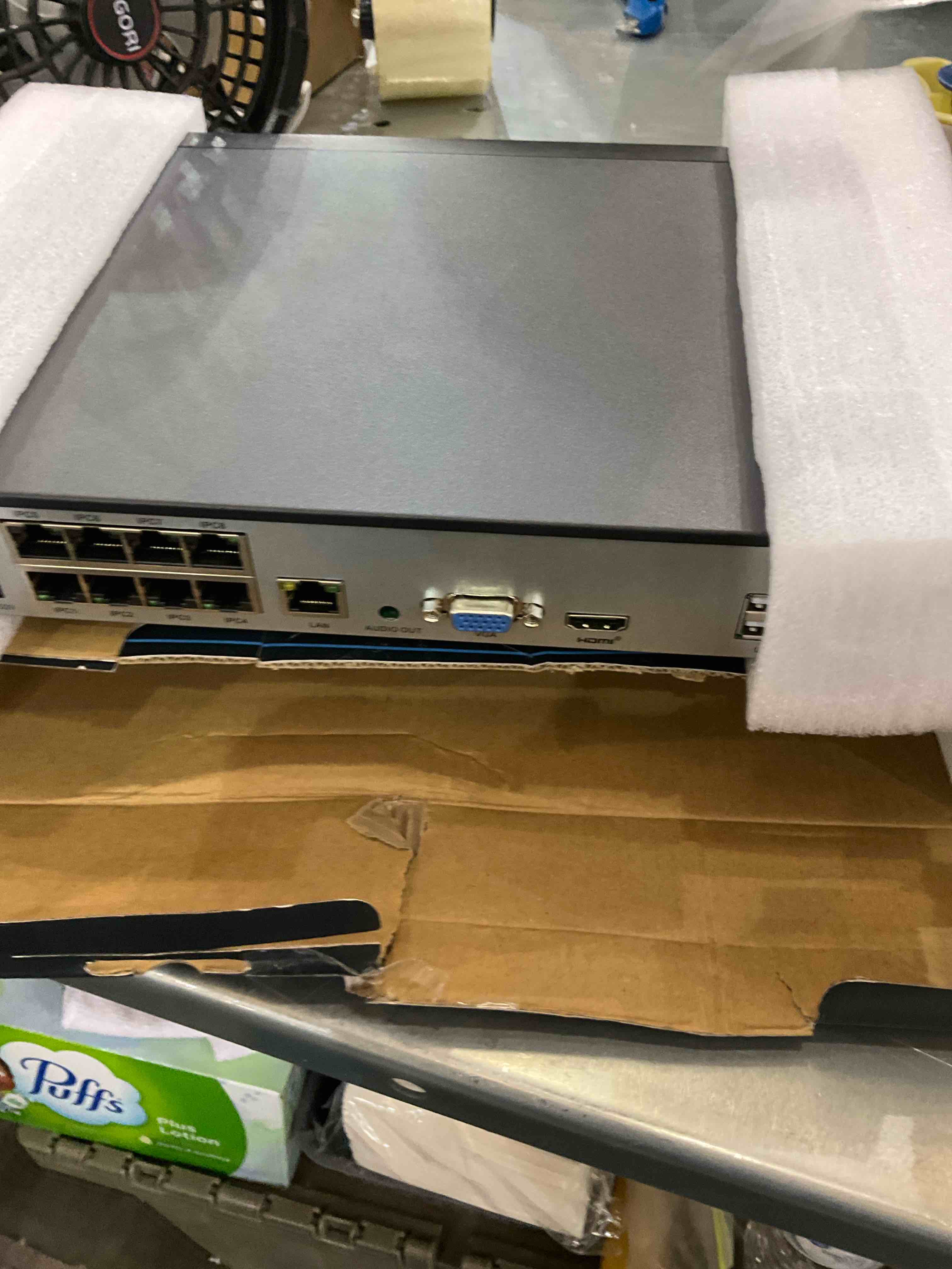 https://s3.amazonaws.com/lotting-images-prod/bidfta/EXS00588569_1701715048409.jpeg