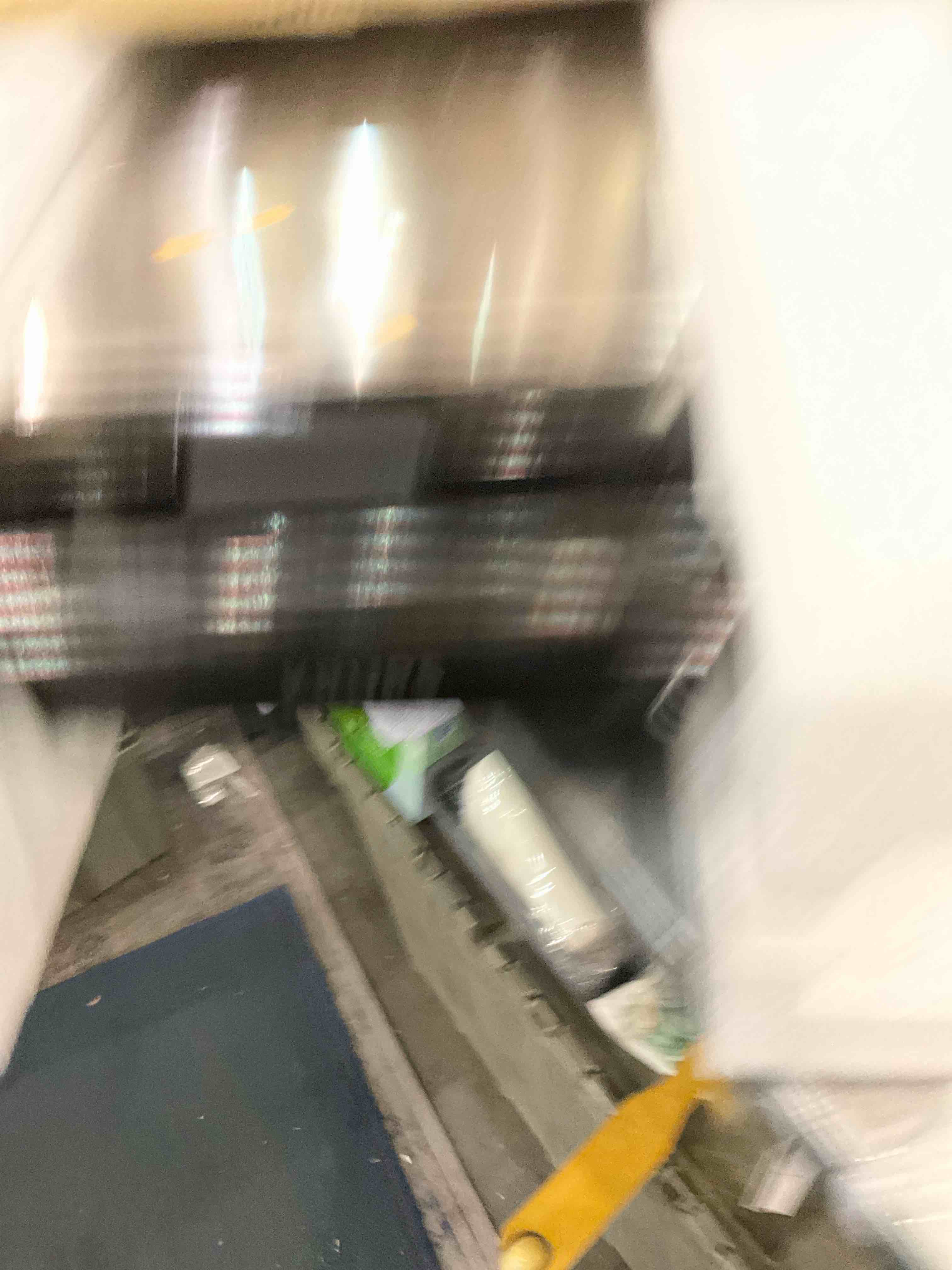 https://s3.amazonaws.com/lotting-images-prod/bidfta/EXS00588597_1701788314273.jpeg