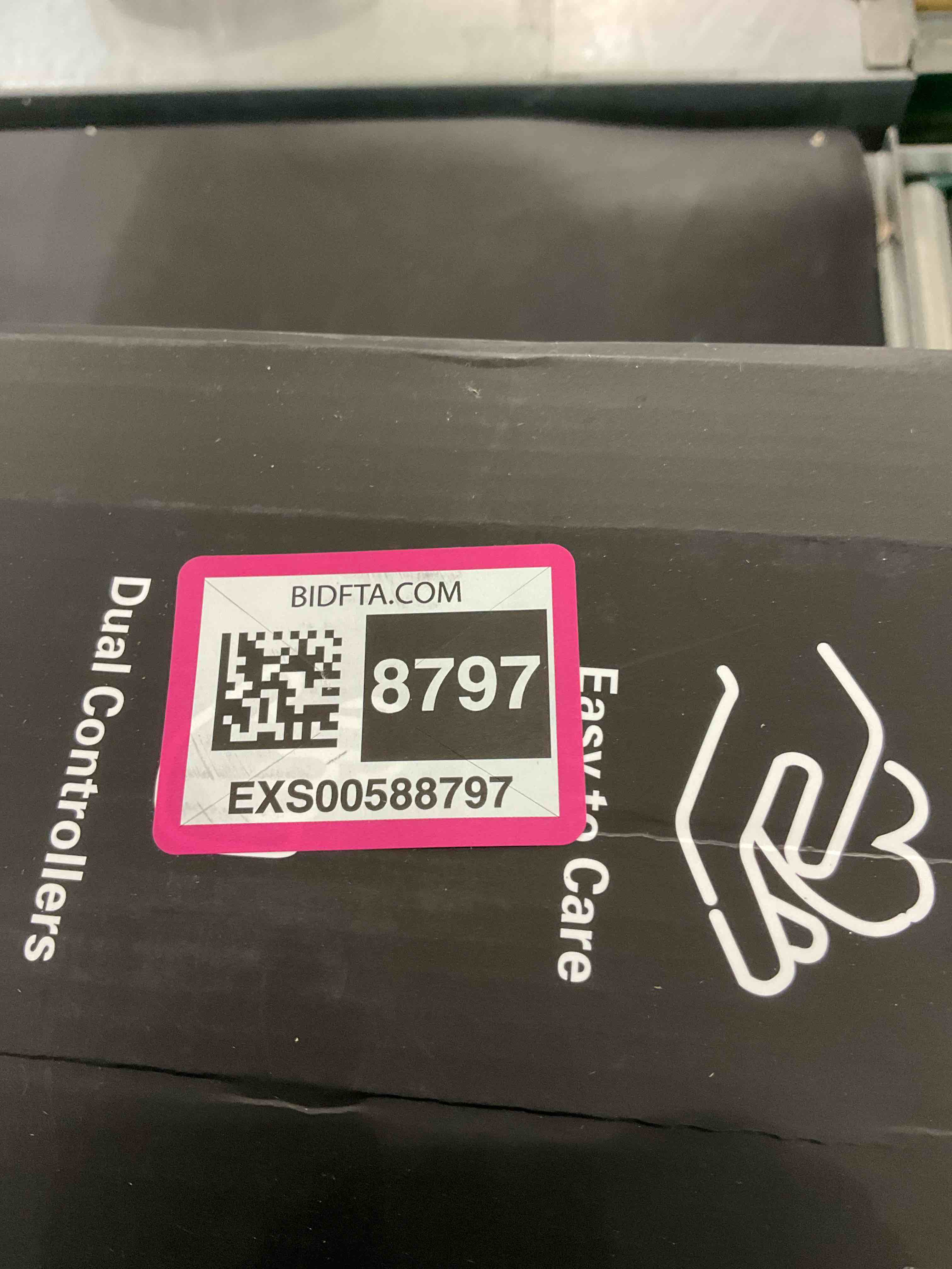 https://s3.amazonaws.com/lotting-images-prod/bidfta/EXS00588797_1702058161188.jpeg