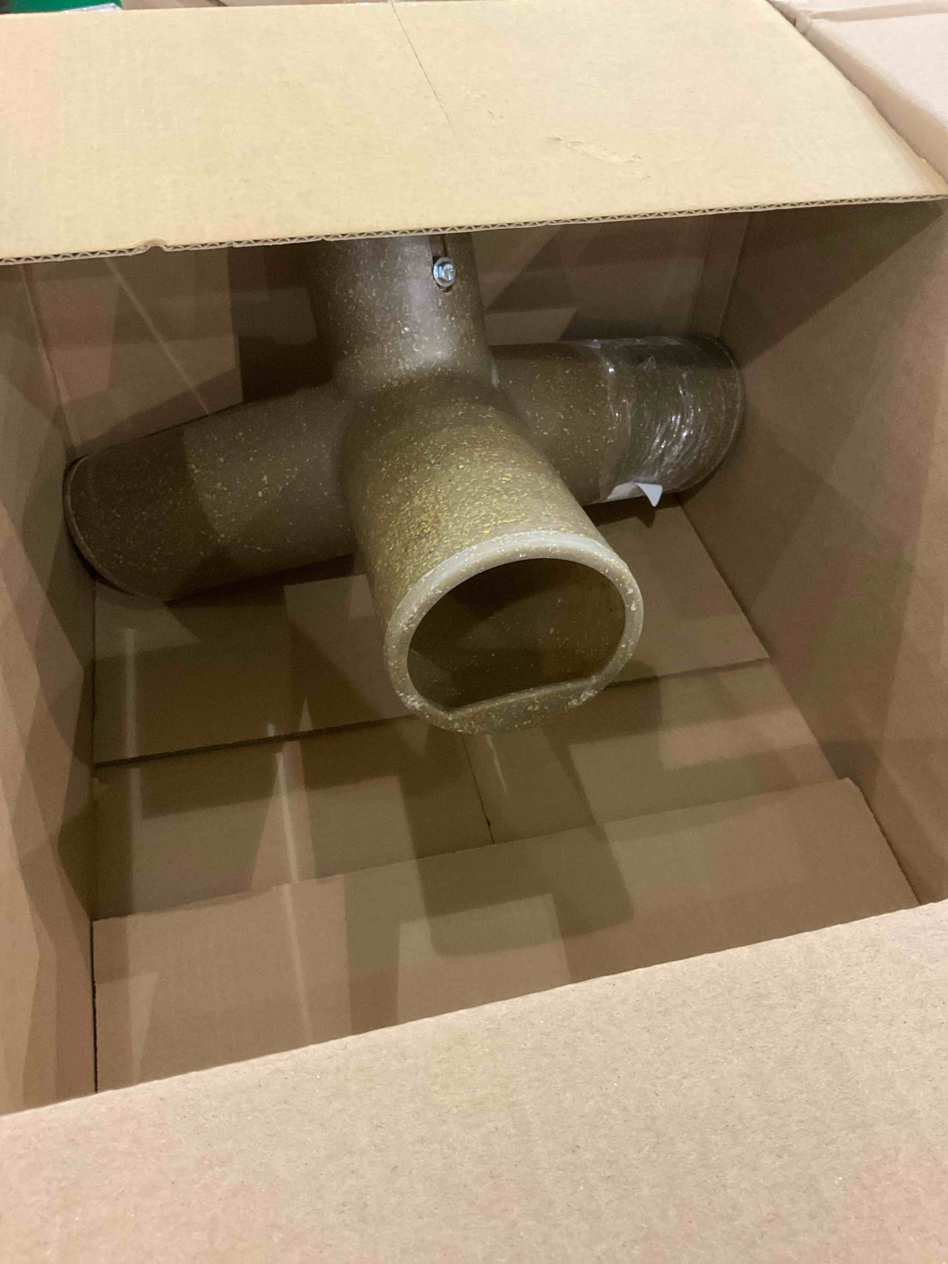https://s3.amazonaws.com/lotting-images-prod/bidfta/EXS00589223_1704810745330.jpeg