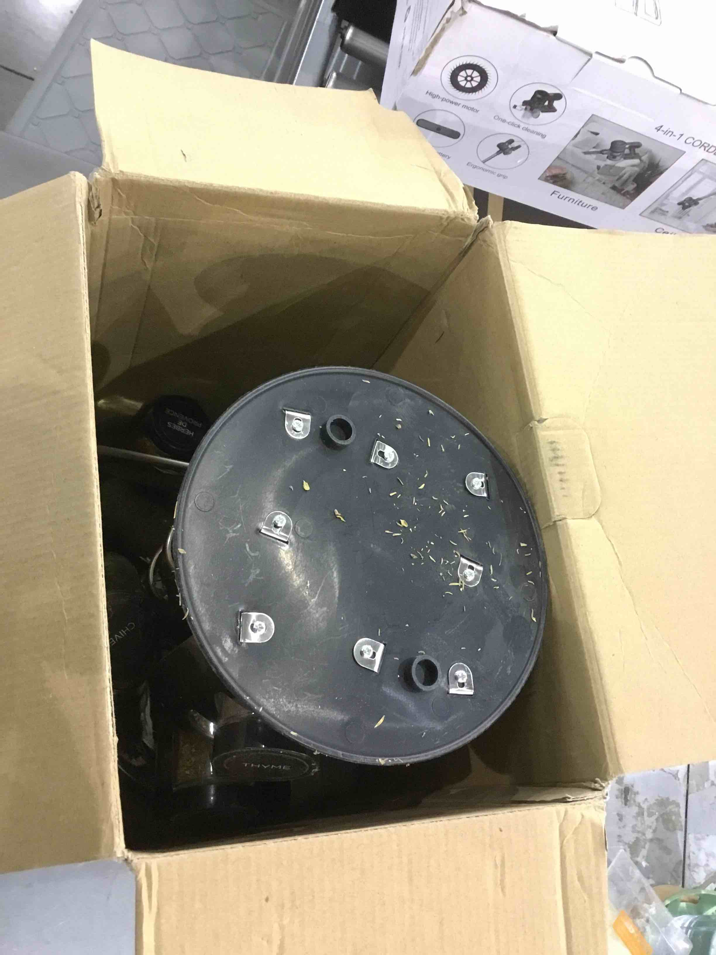https://s3.amazonaws.com/lotting-images-prod/bidfta/EXS00589615_1701174615055.jpeg