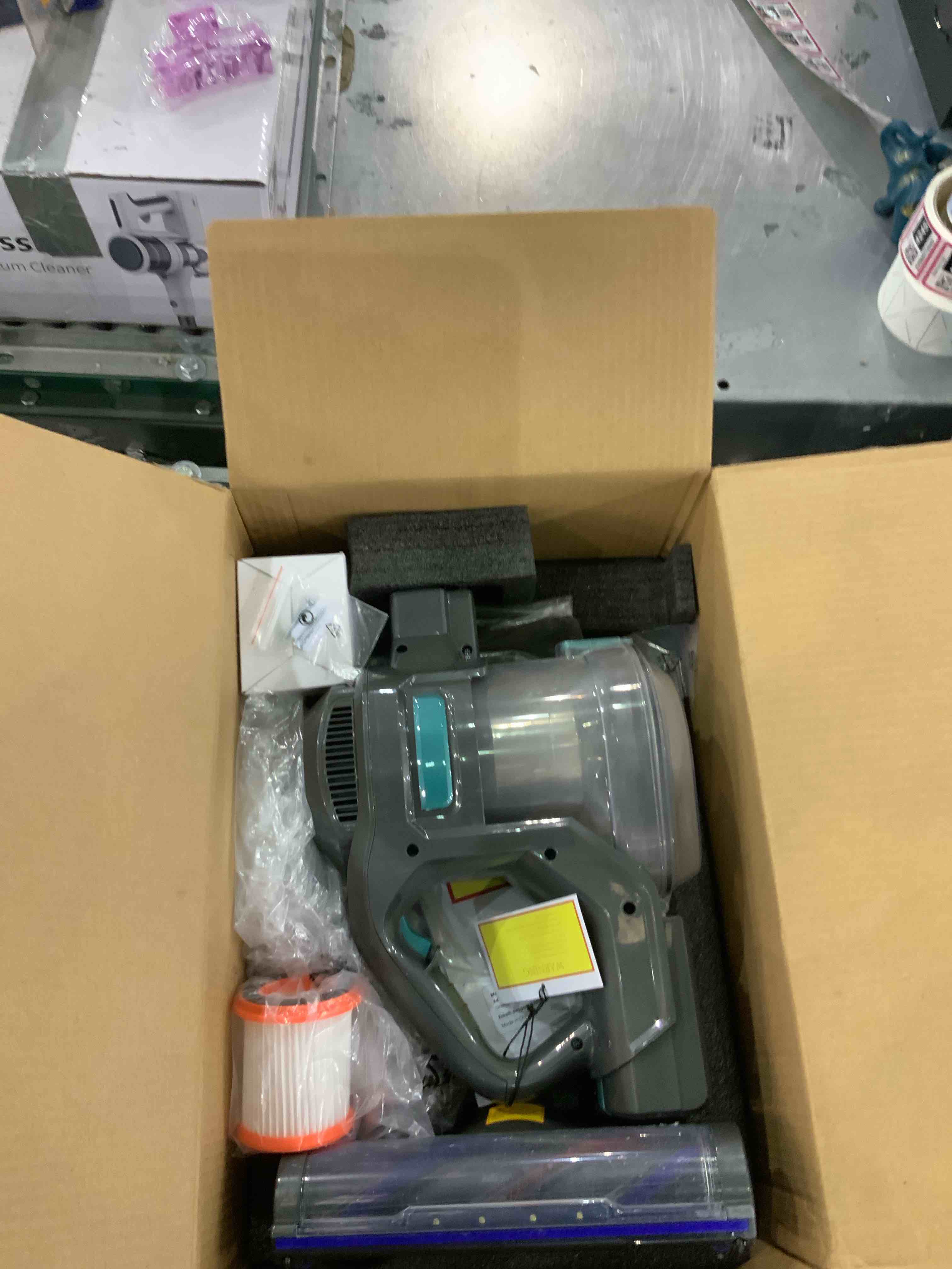 https://s3.amazonaws.com/lotting-images-prod/bidfta/EXS00589865_1701449159544.jpeg