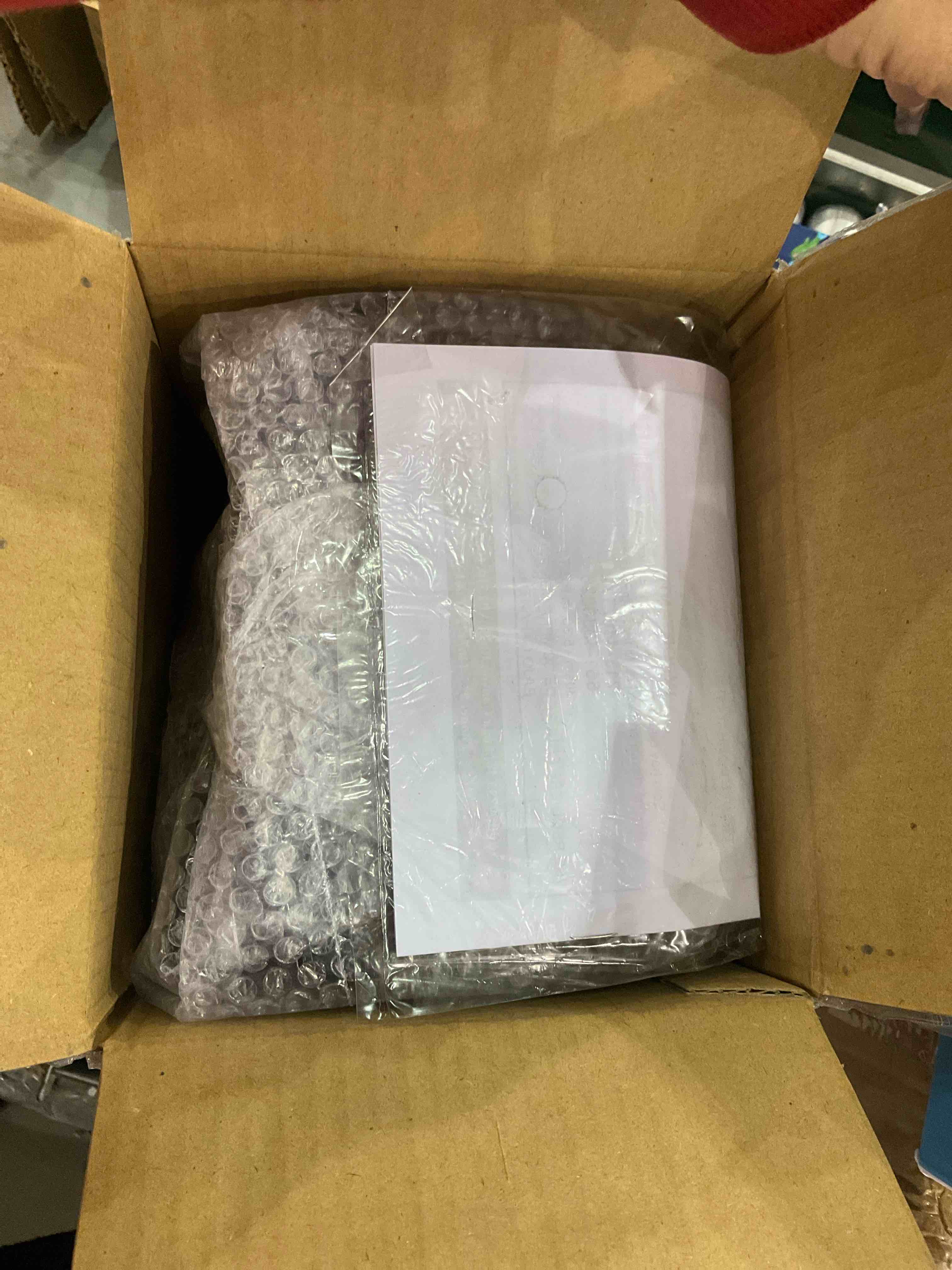 https://s3.amazonaws.com/lotting-images-prod/bidfta/EXS00589890_1701459088927.jpeg