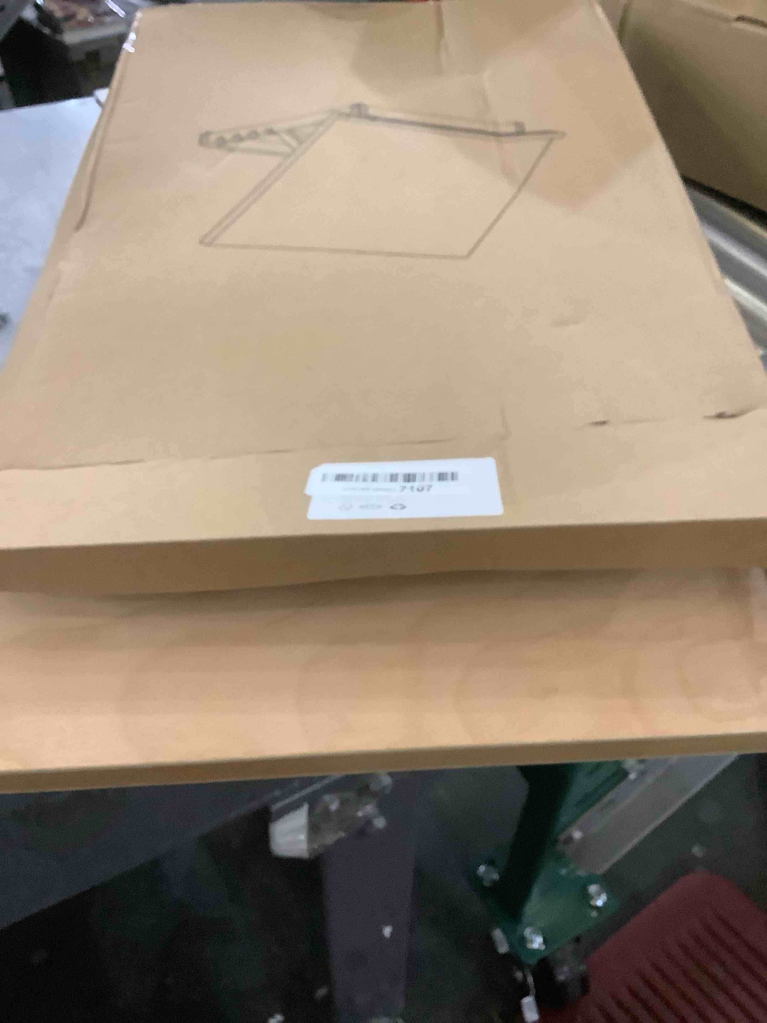 https://s3.amazonaws.com/lotting-images-prod/bidfta/EXS00590956_1699037405820.jpeg