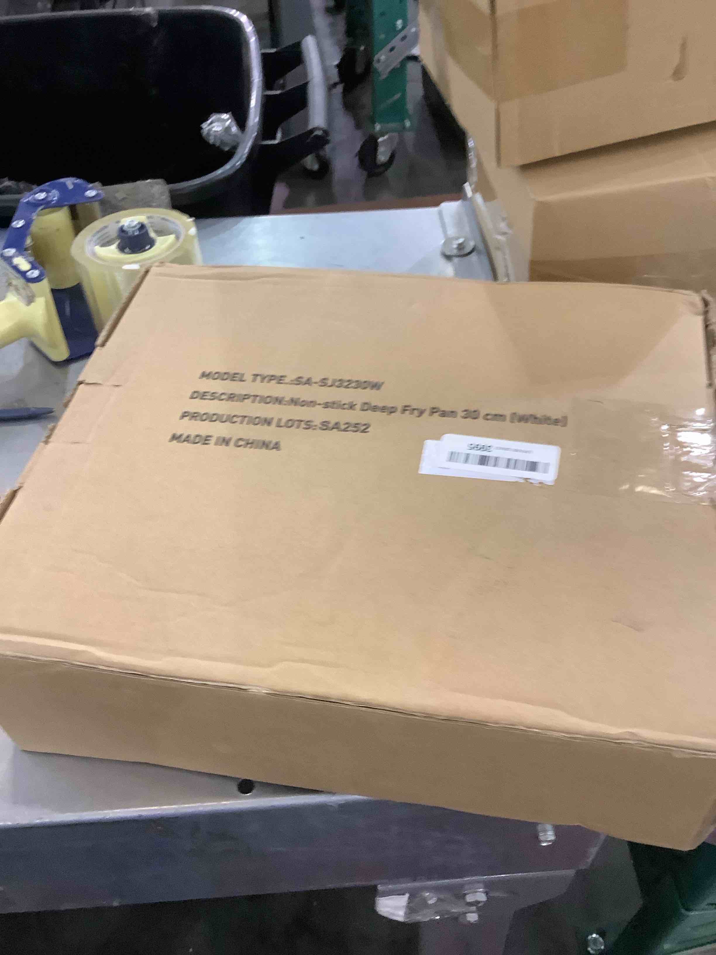 https://s3.amazonaws.com/lotting-images-prod/bidfta/EXS00590959_1699037561347.jpeg