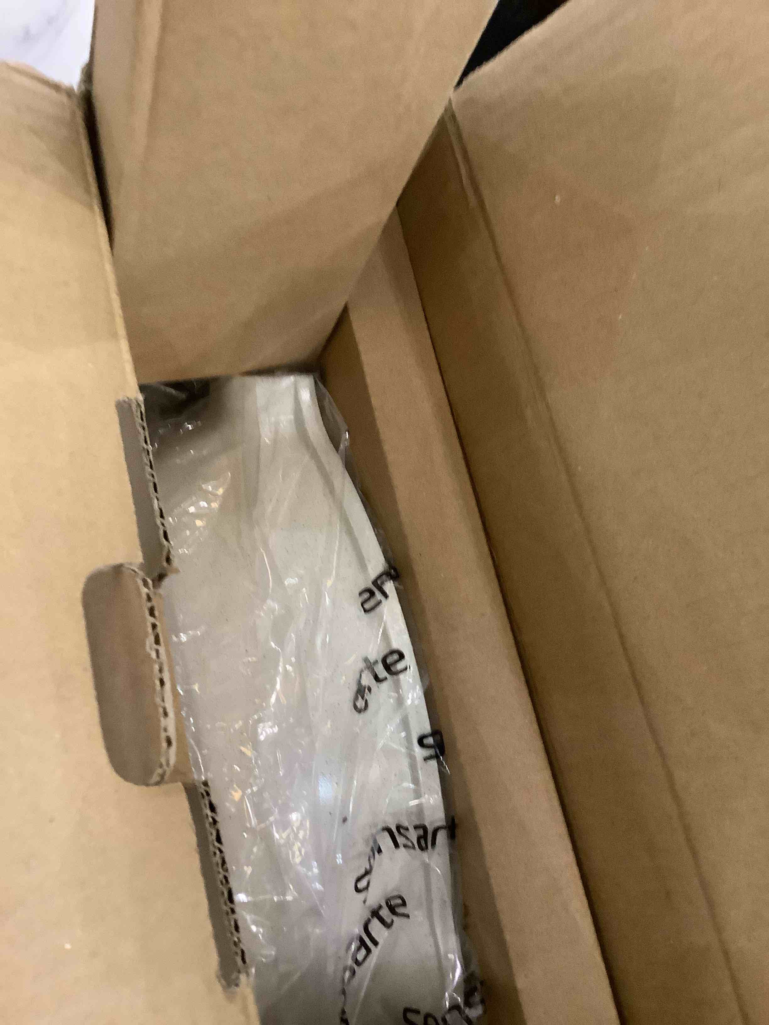 https://s3.amazonaws.com/lotting-images-prod/bidfta/EXS00590959_1699037577899.jpeg