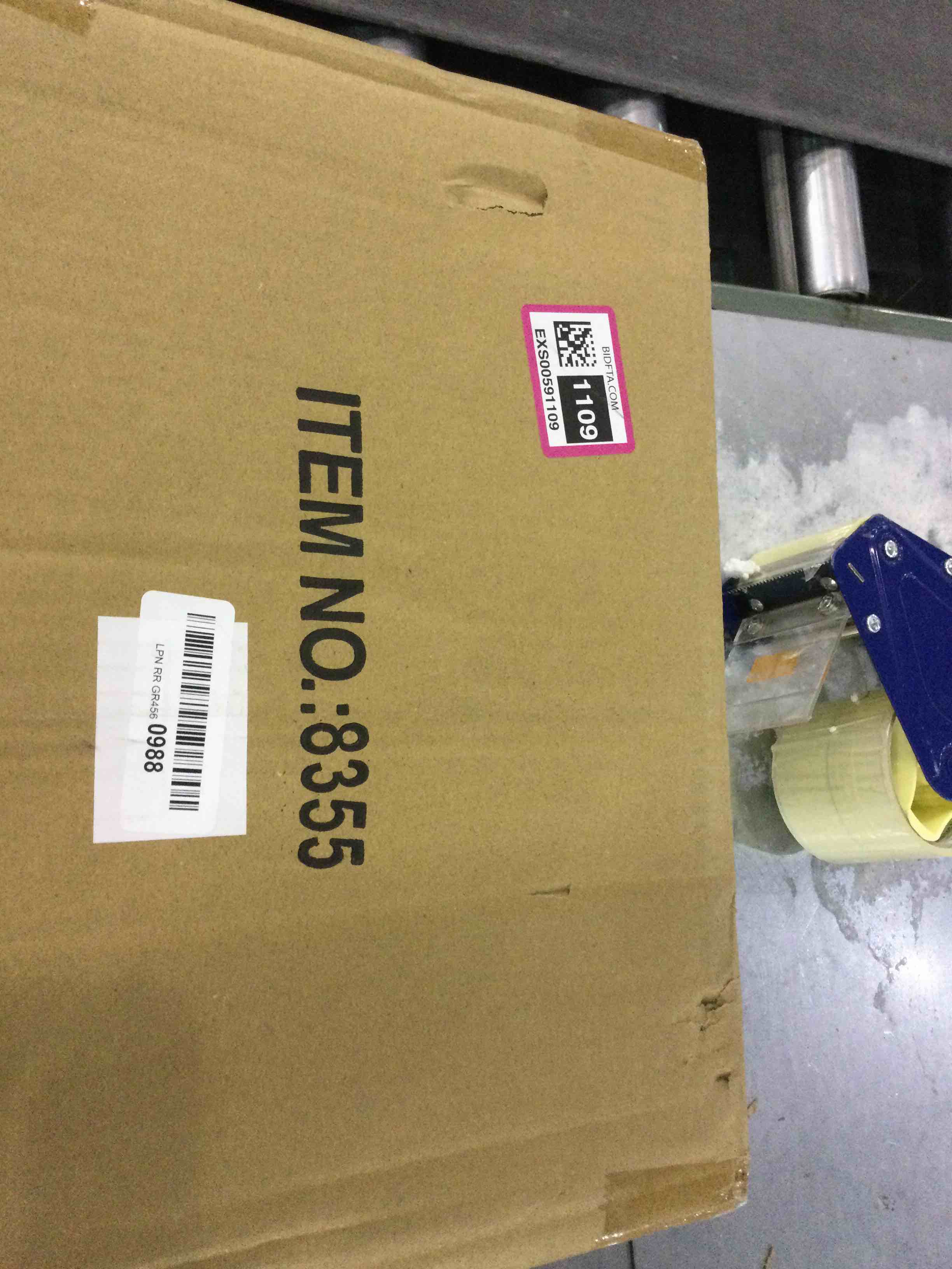 https://s3.amazonaws.com/lotting-images-prod/bidfta/EXS00591109_1698840052106.jpeg