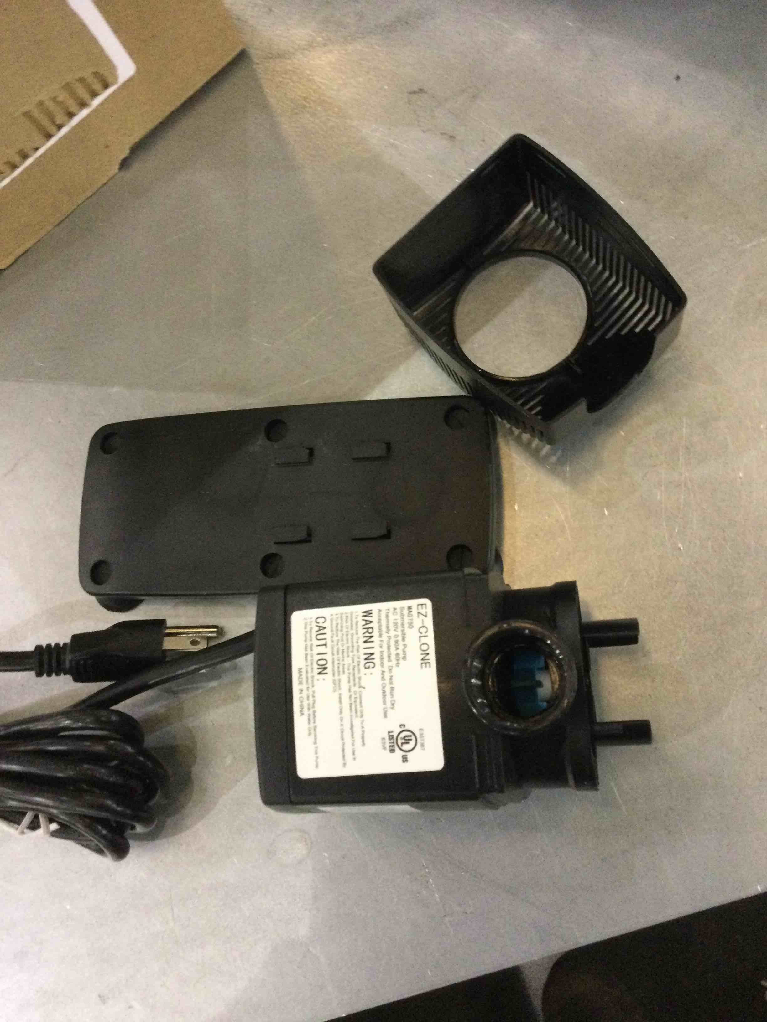 https://s3.amazonaws.com/lotting-images-prod/bidfta/EXS00591254_1698863527724.jpeg