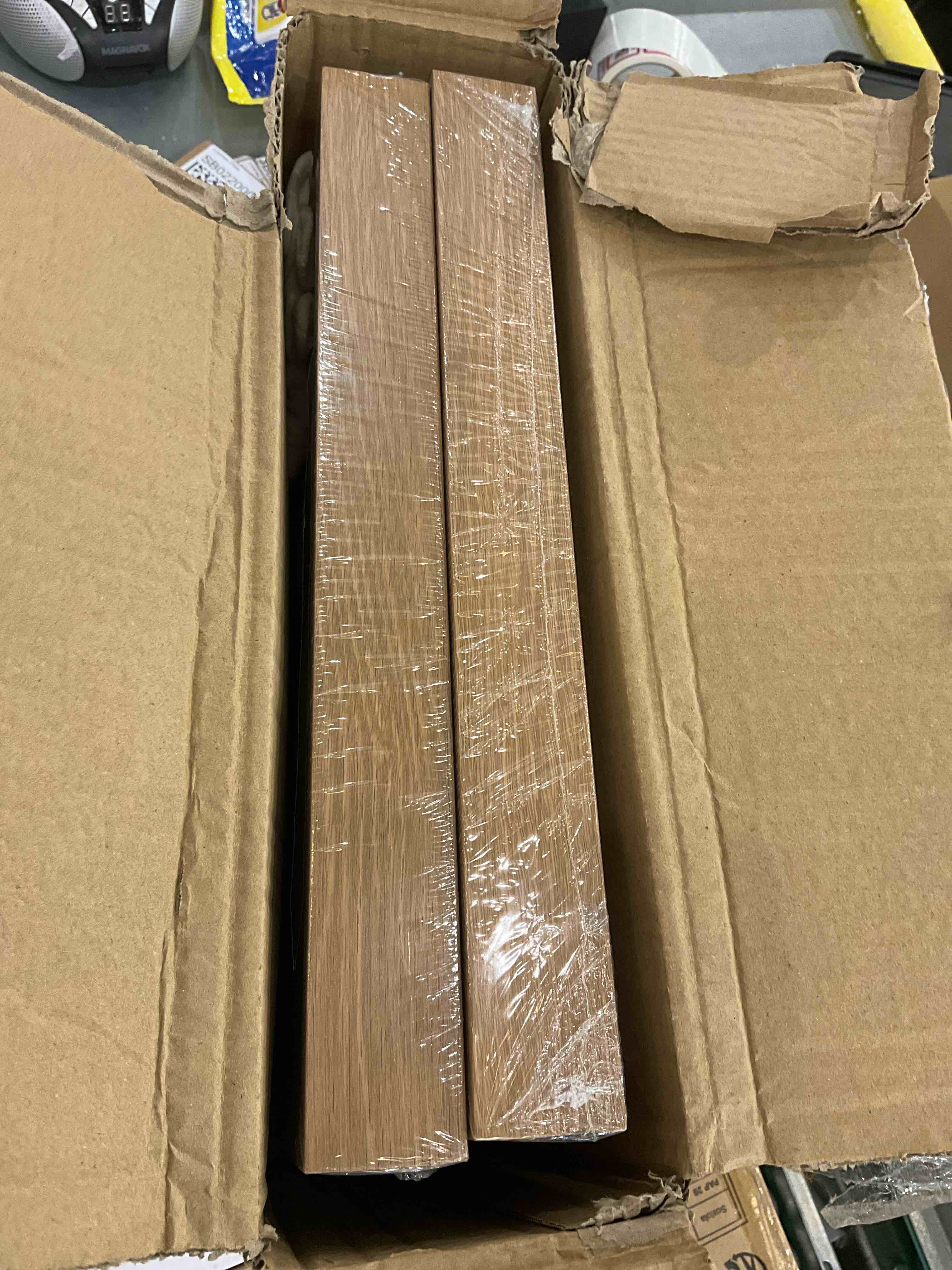 https://s3.amazonaws.com/lotting-images-prod/bidfta/EXS00591566_1699300009389.jpeg