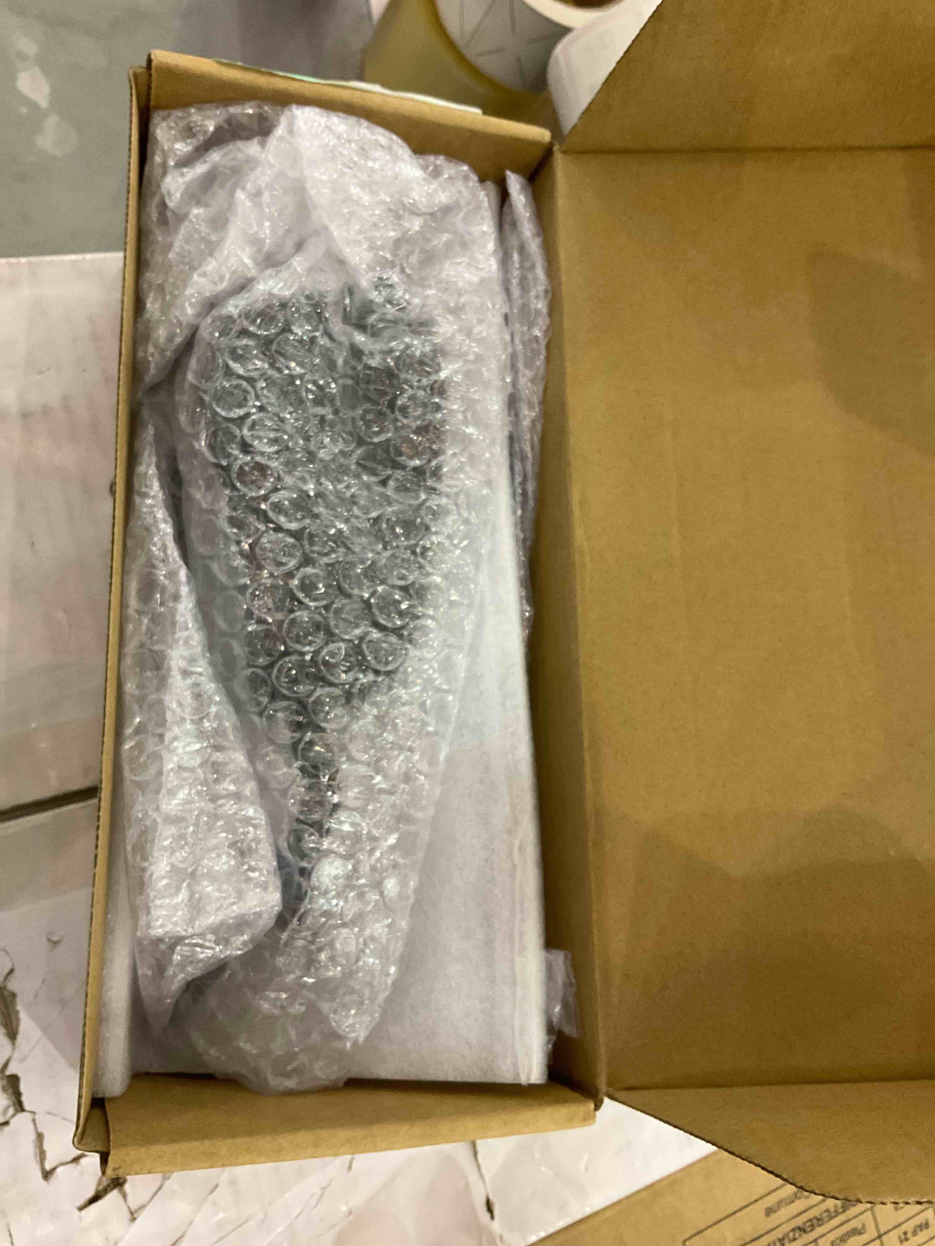 https://s3.amazonaws.com/lotting-images-prod/bidfta/EXS00591845_1699473017754.jpeg