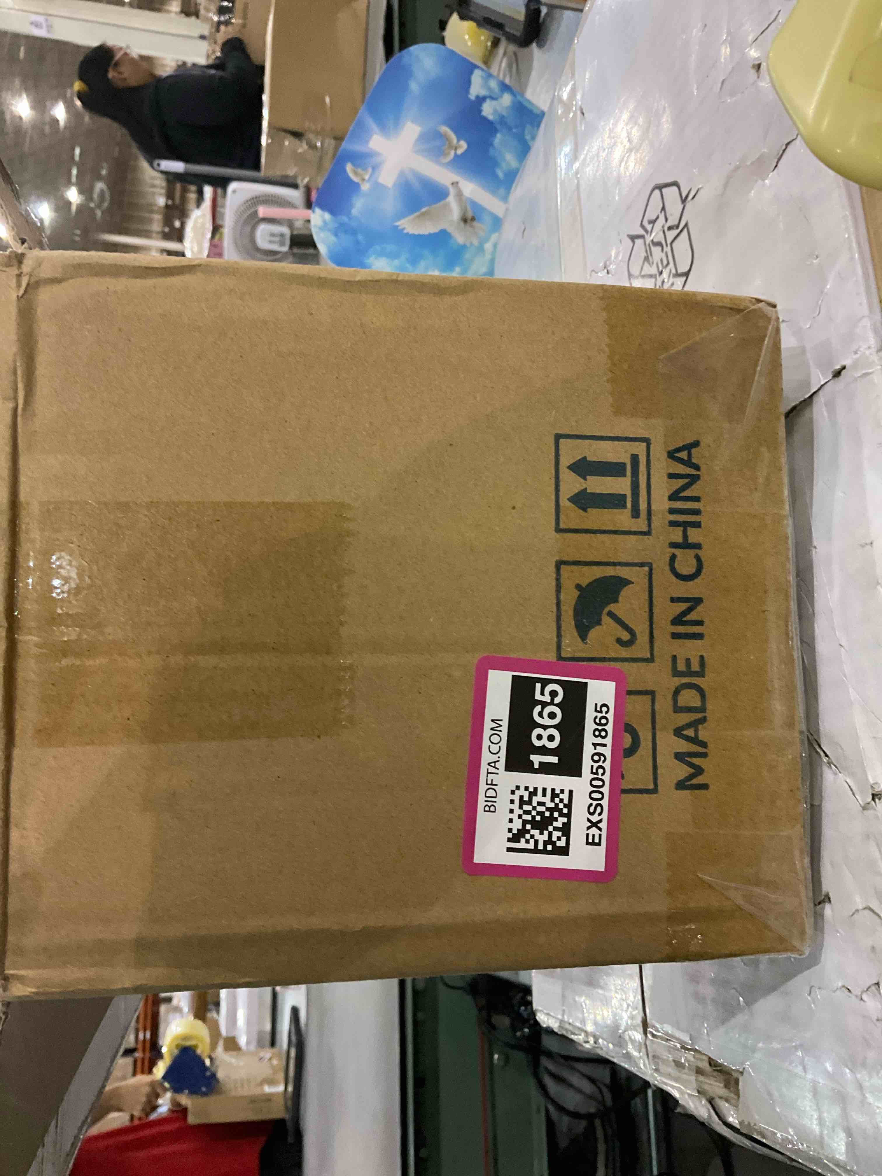 https://s3.amazonaws.com/lotting-images-prod/bidfta/EXS00591865_1699534061372.jpeg