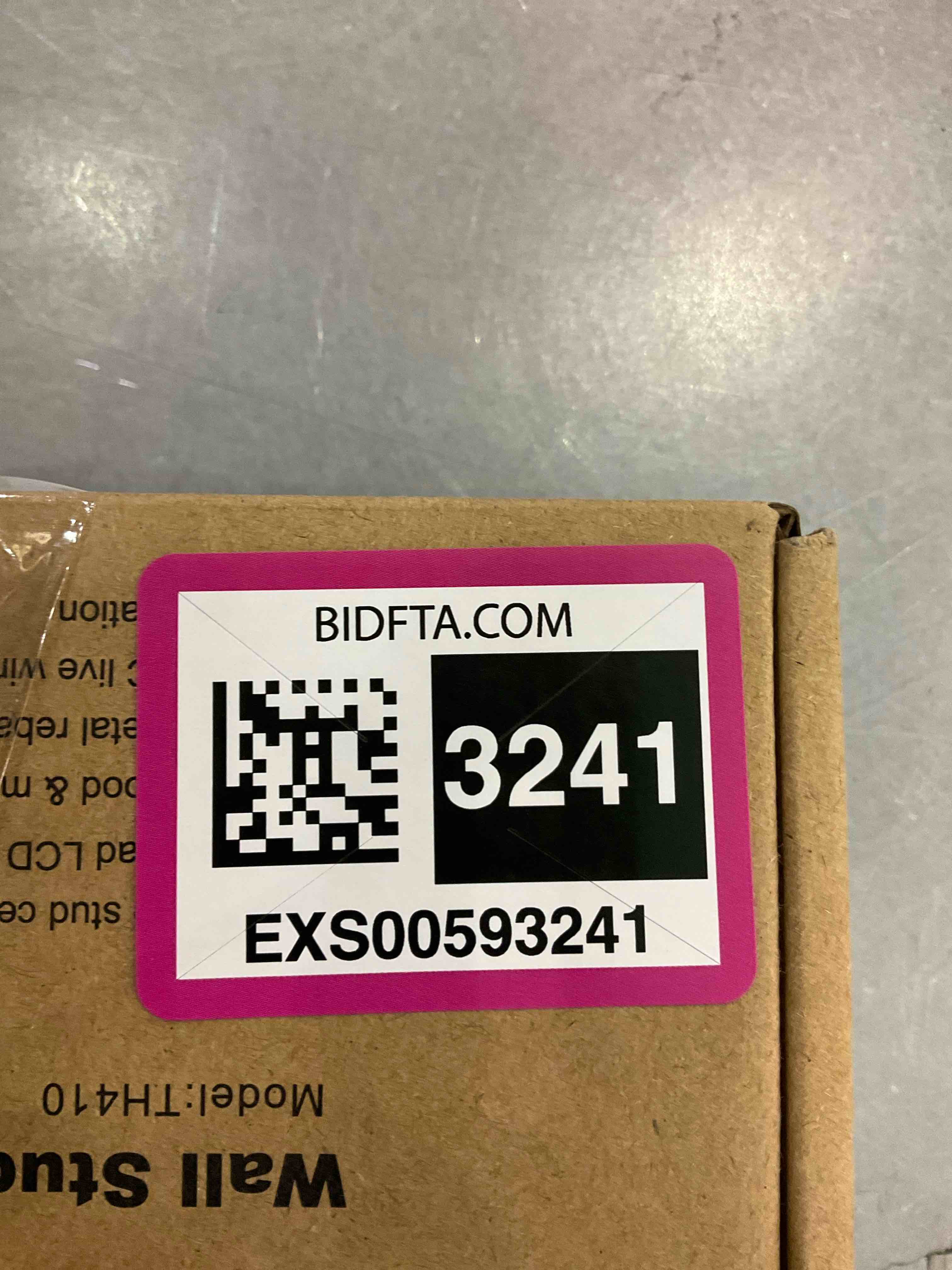 https://s3.amazonaws.com/lotting-images-prod/bidfta/EXS00593241_1699364575519.jpeg