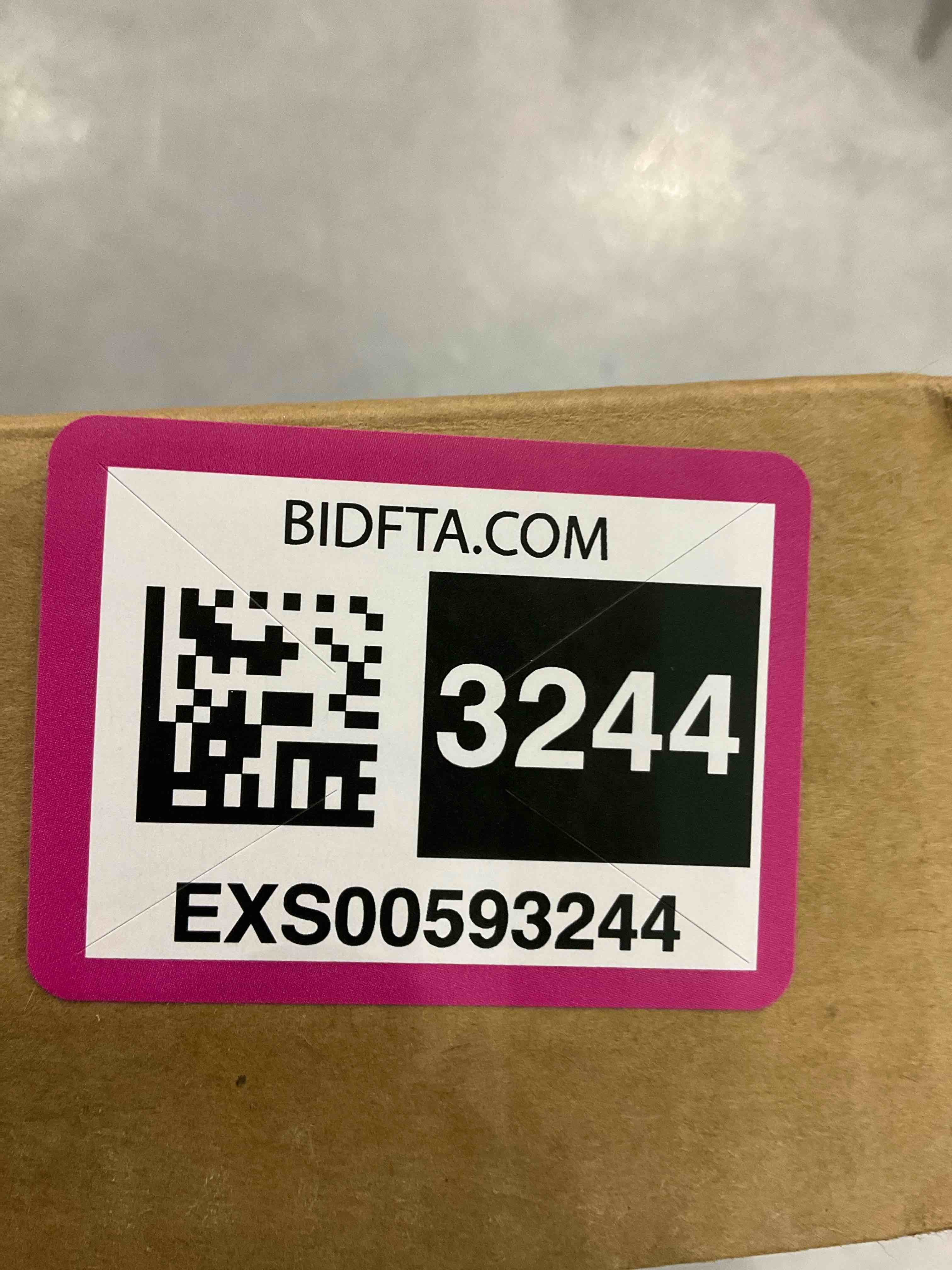 https://s3.amazonaws.com/lotting-images-prod/bidfta/EXS00593244_1699365015620.jpeg