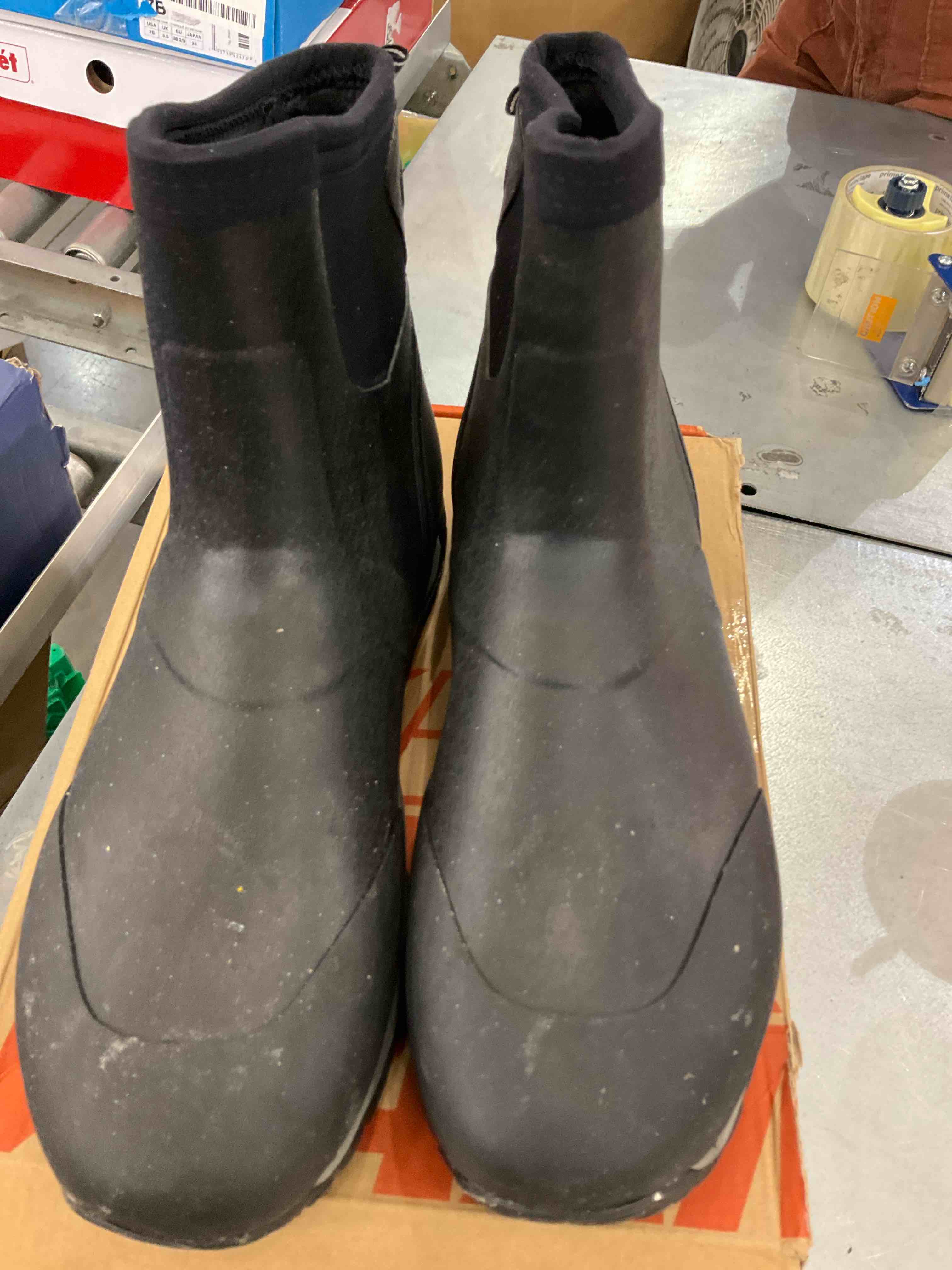 HISEA Excursion Pro Men's Rubber Boots Ankle Rain Boots Waterproof Insulated Antiskid Outdoor Booties