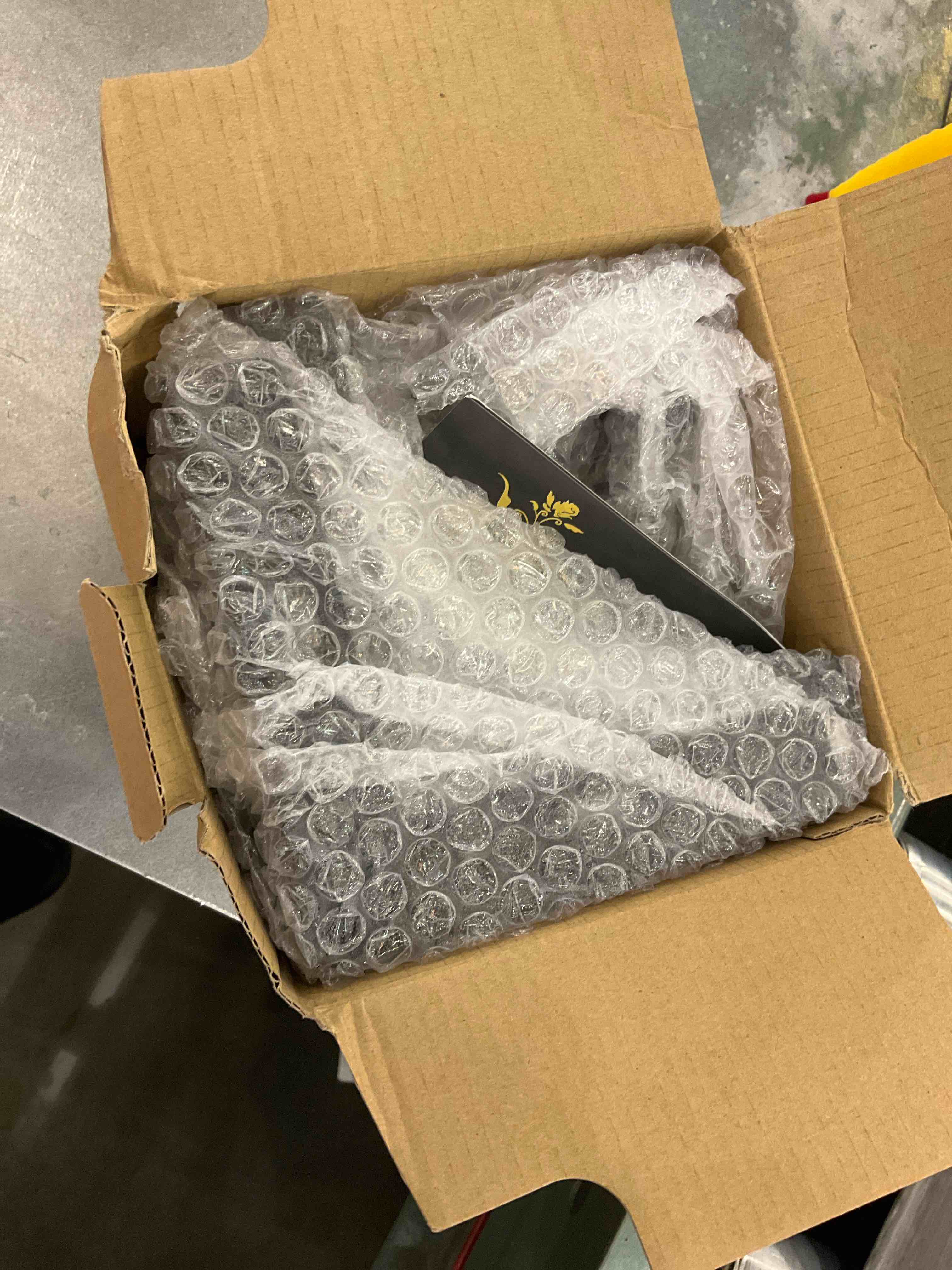 https://s3.amazonaws.com/lotting-images-prod/bidfta/EXS00593758_1699036360721.jpeg