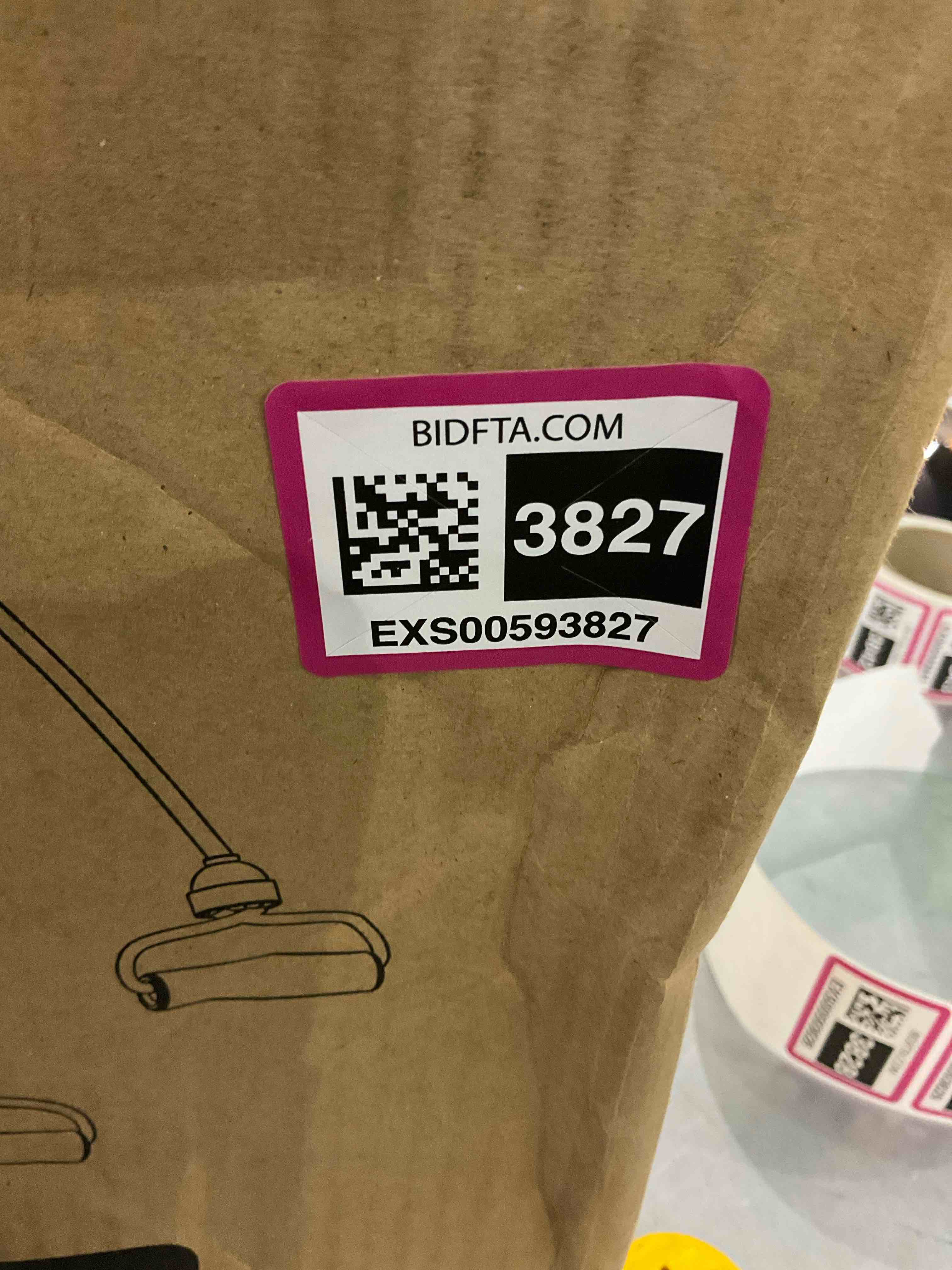 https://s3.amazonaws.com/lotting-images-prod/bidfta/EXS00593827_1699282495097.jpeg
