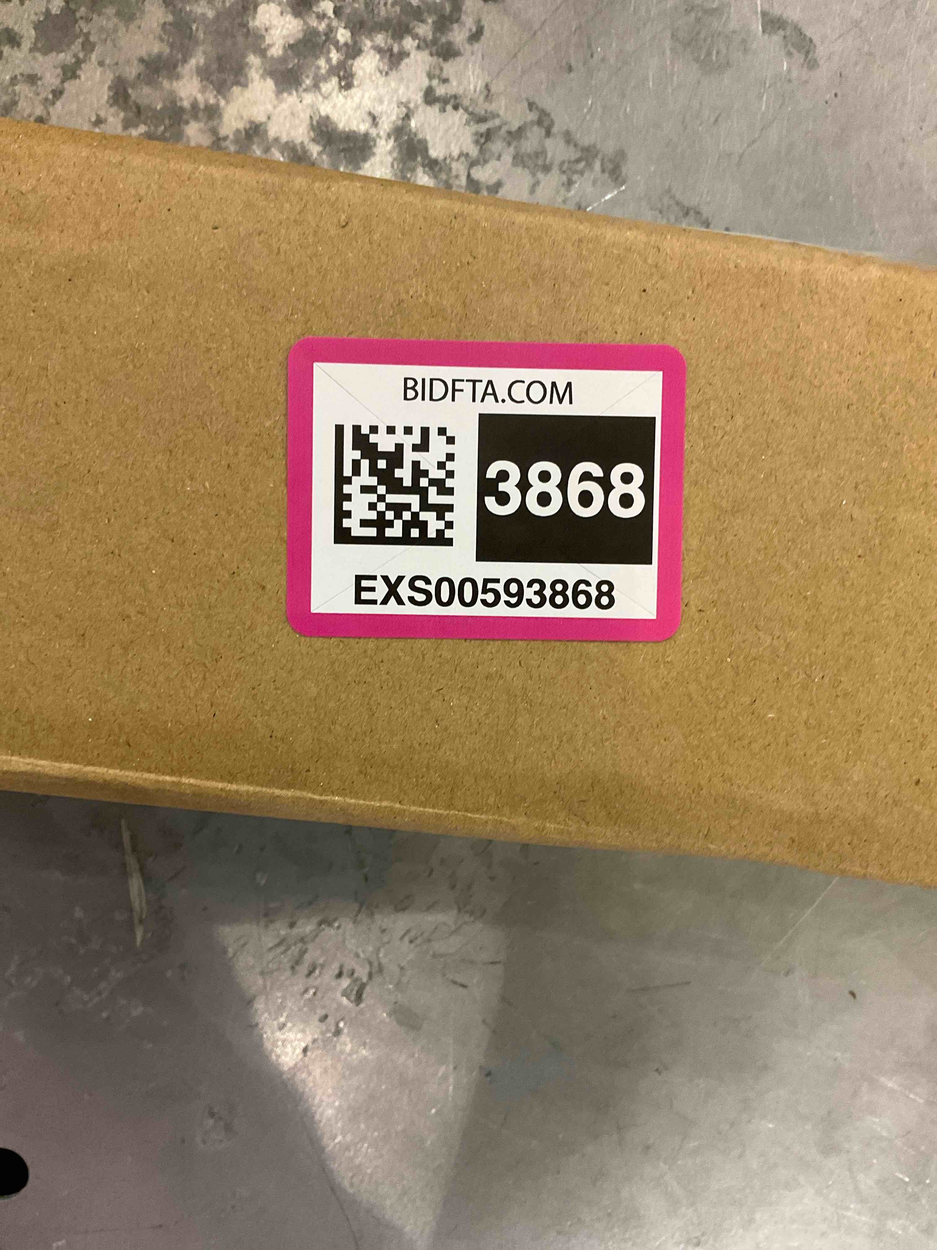 https://s3.amazonaws.com/lotting-images-prod/bidfta/EXS00593868_1699289365840.jpeg