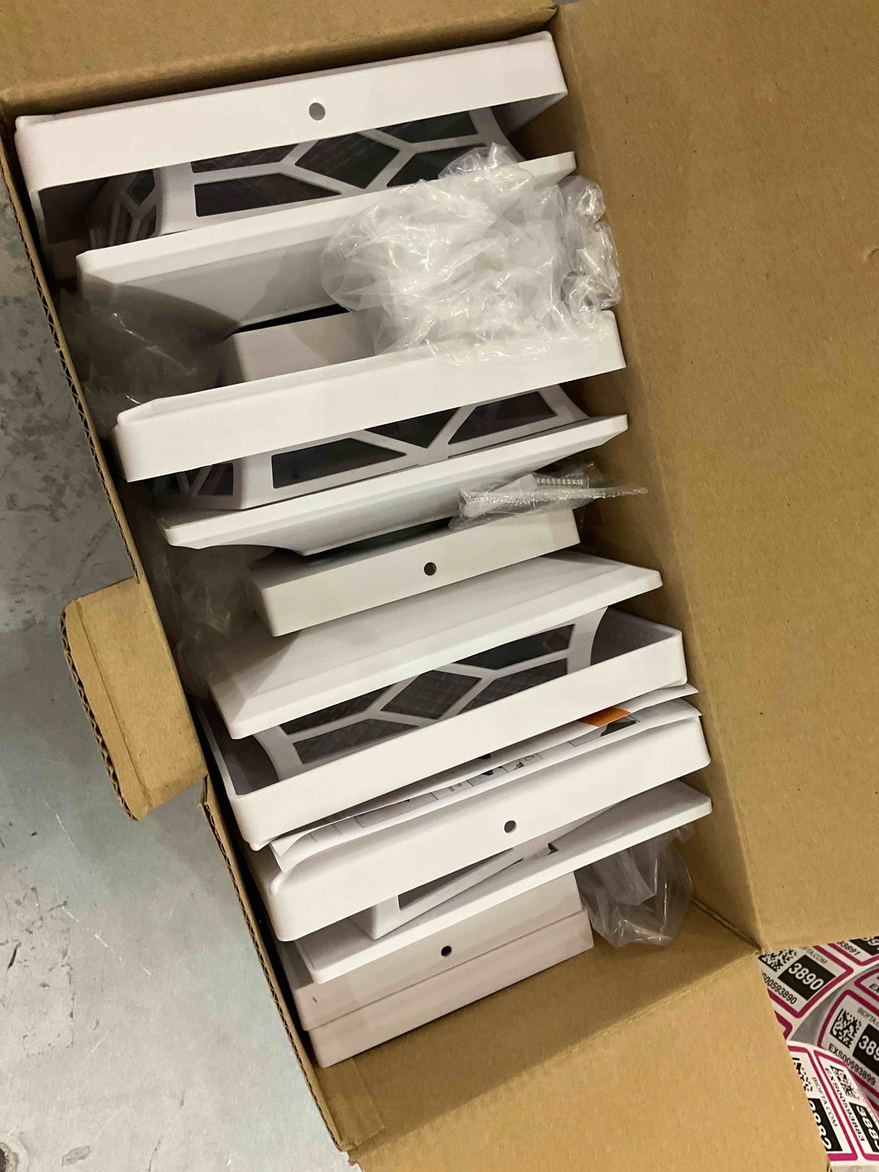 https://s3.amazonaws.com/lotting-images-prod/bidfta/EXS00593876_1699295542999.jpeg