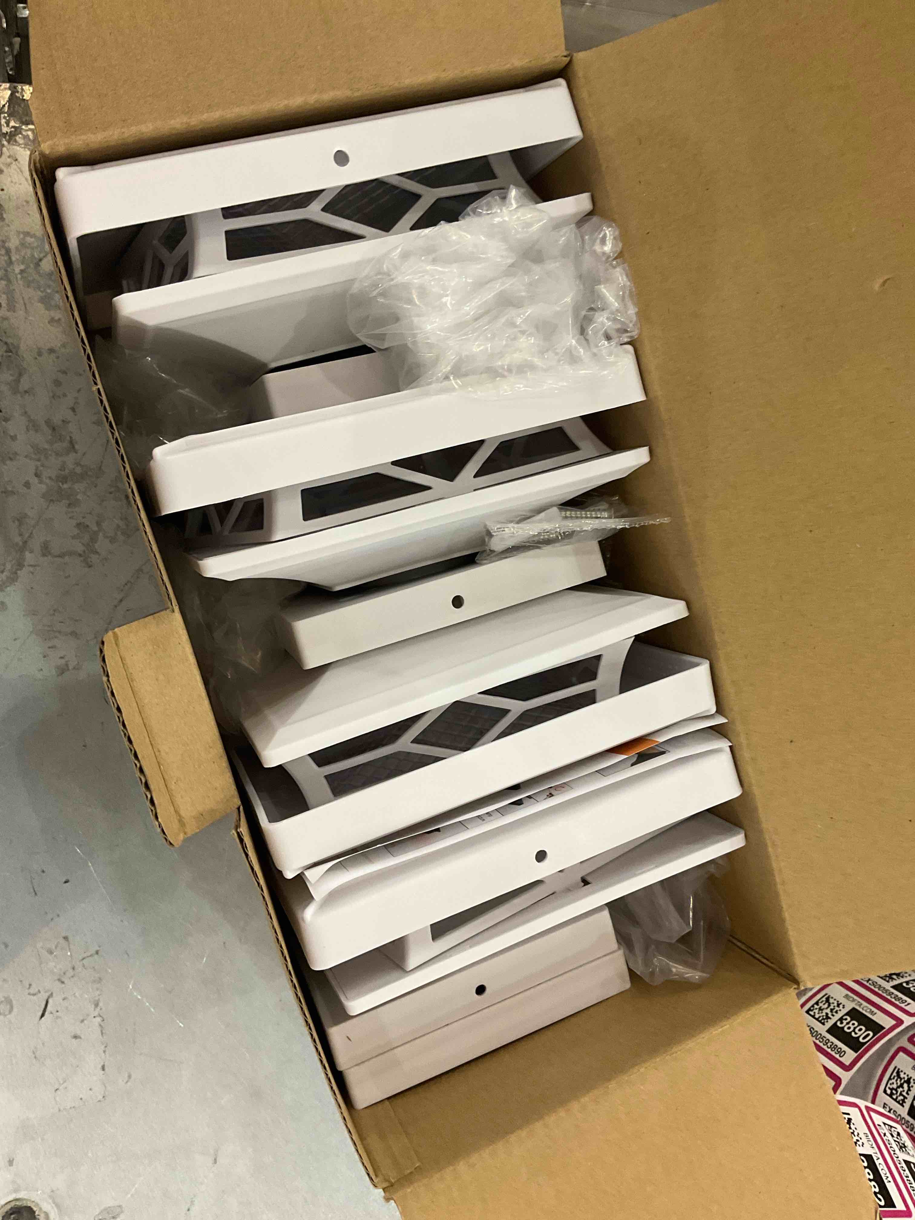 https://s3.amazonaws.com/lotting-images-prod/bidfta/EXS00593876_1699295544034.jpeg