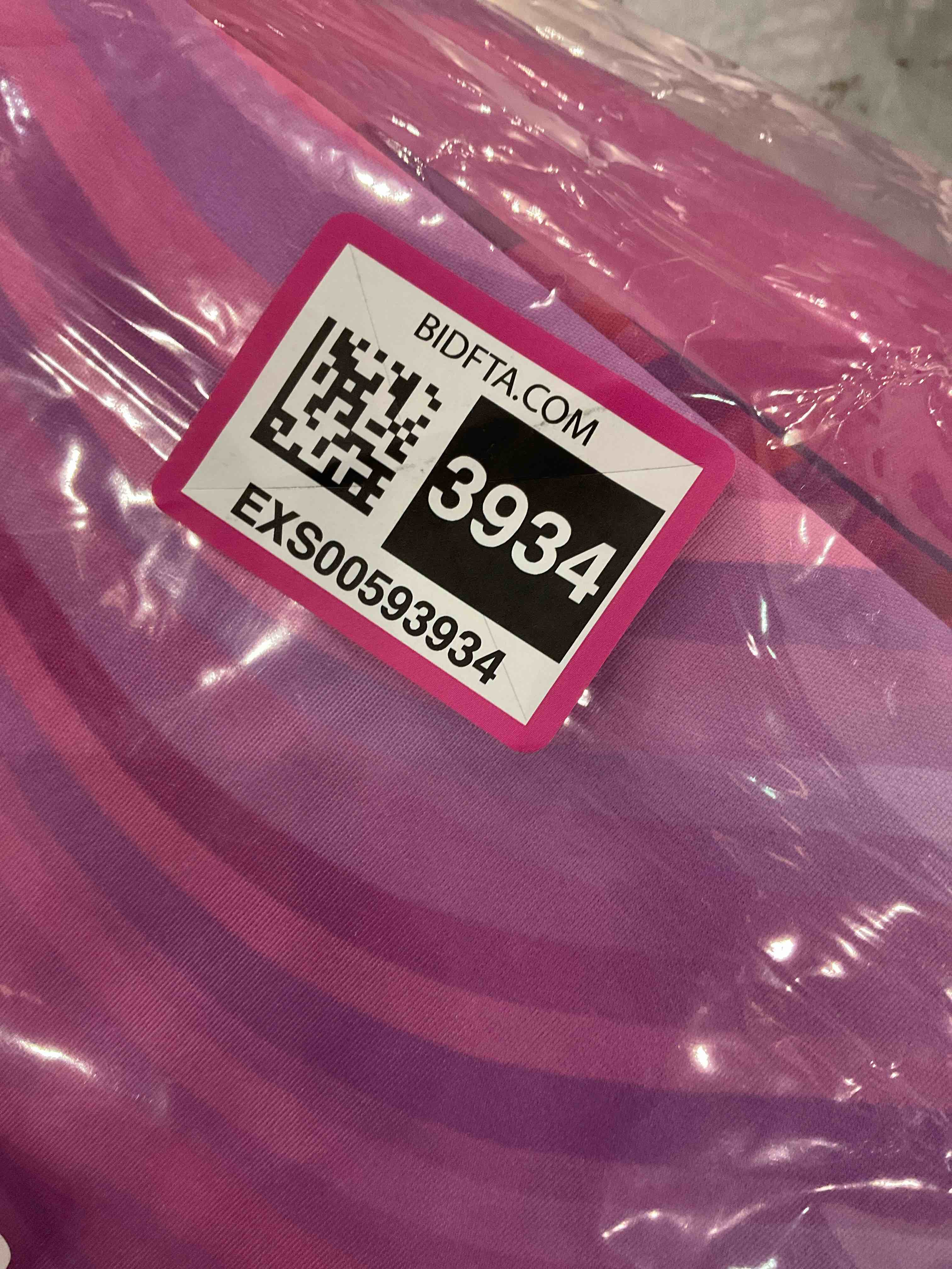 https://s3.amazonaws.com/lotting-images-prod/bidfta/EXS00593934_1699362667285.jpeg