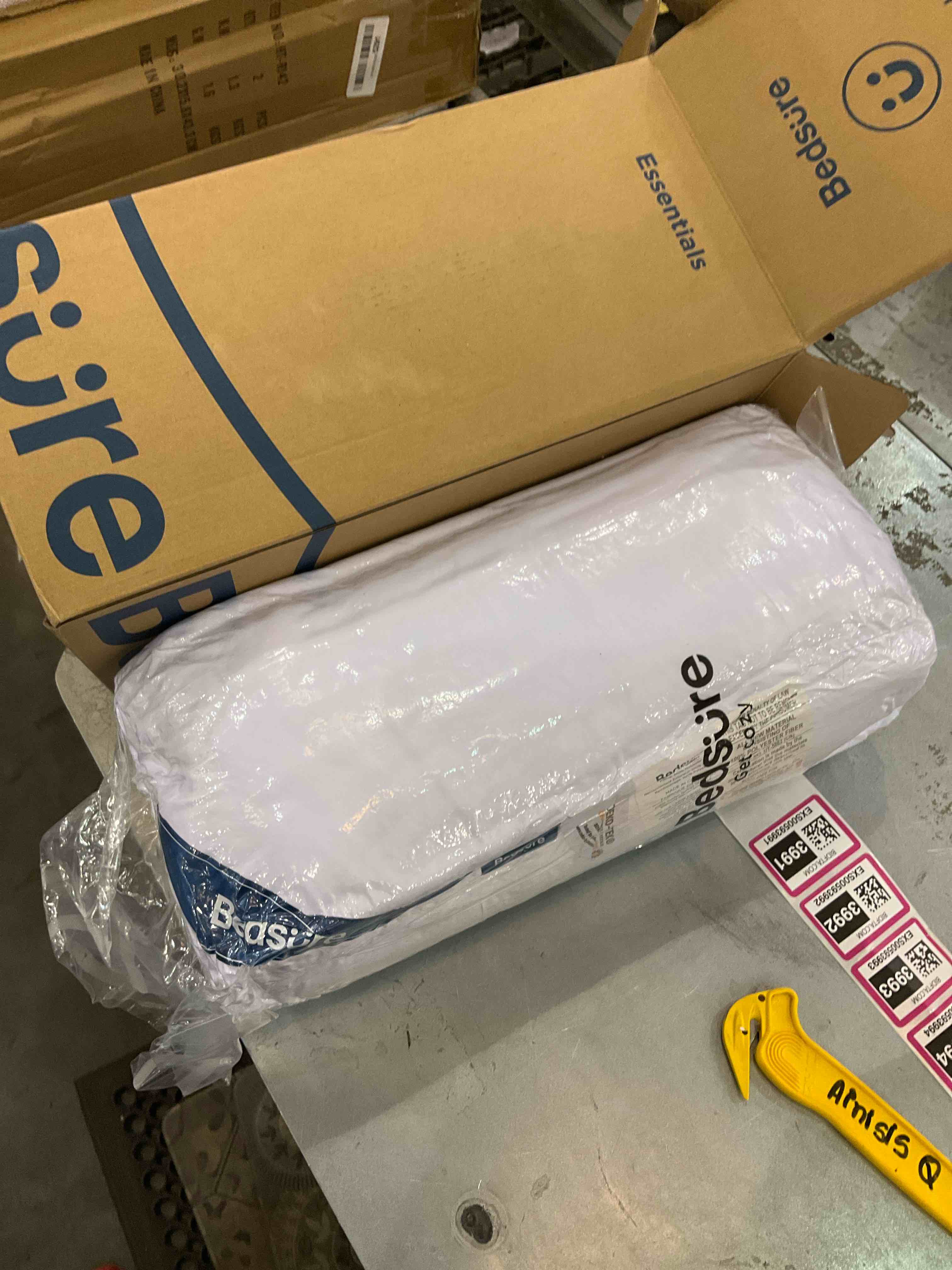https://s3.amazonaws.com/lotting-images-prod/bidfta/EXS00593991_1699369948218.jpeg