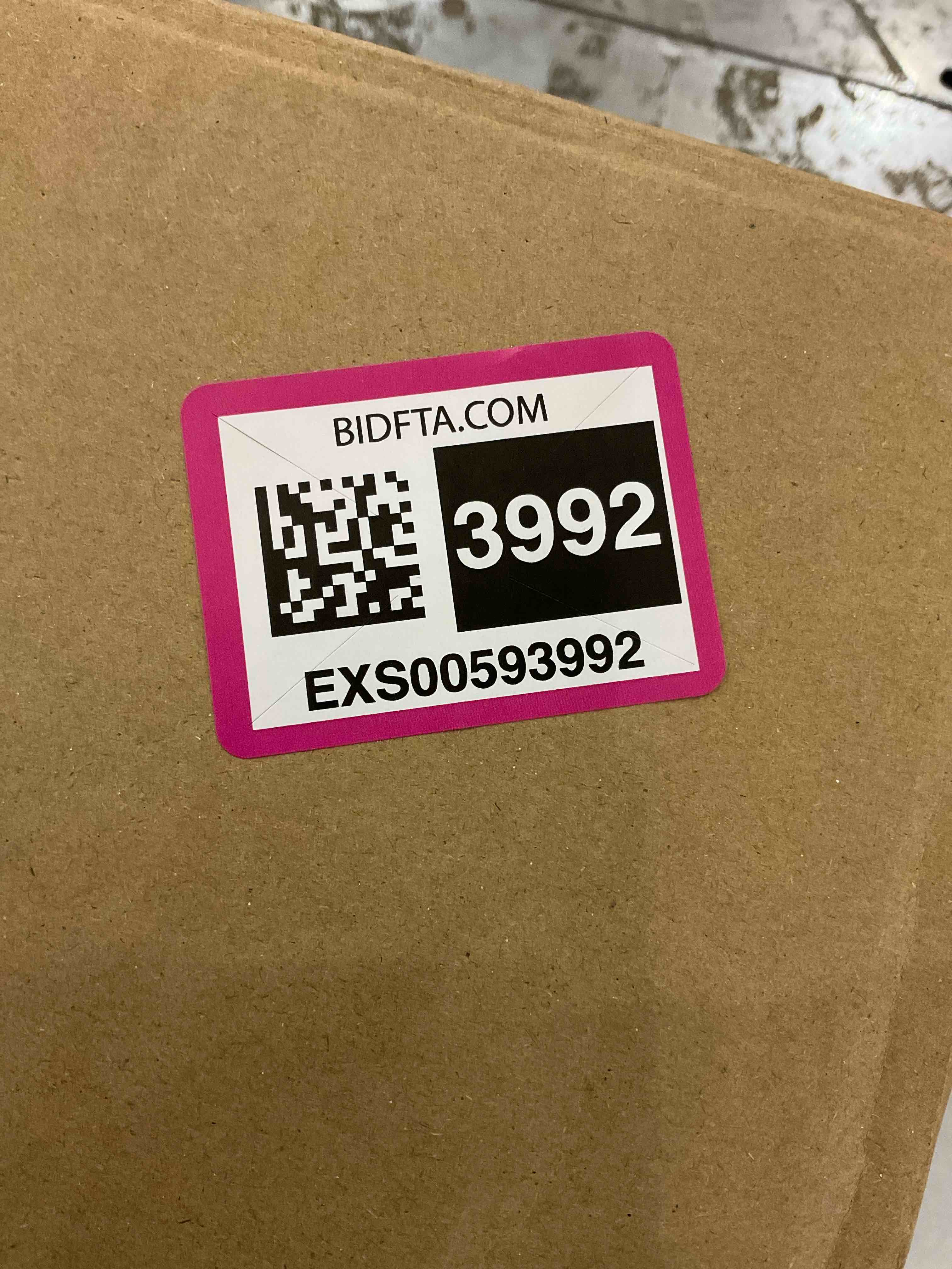 https://s3.amazonaws.com/lotting-images-prod/bidfta/EXS00593992_1699370114594.jpeg