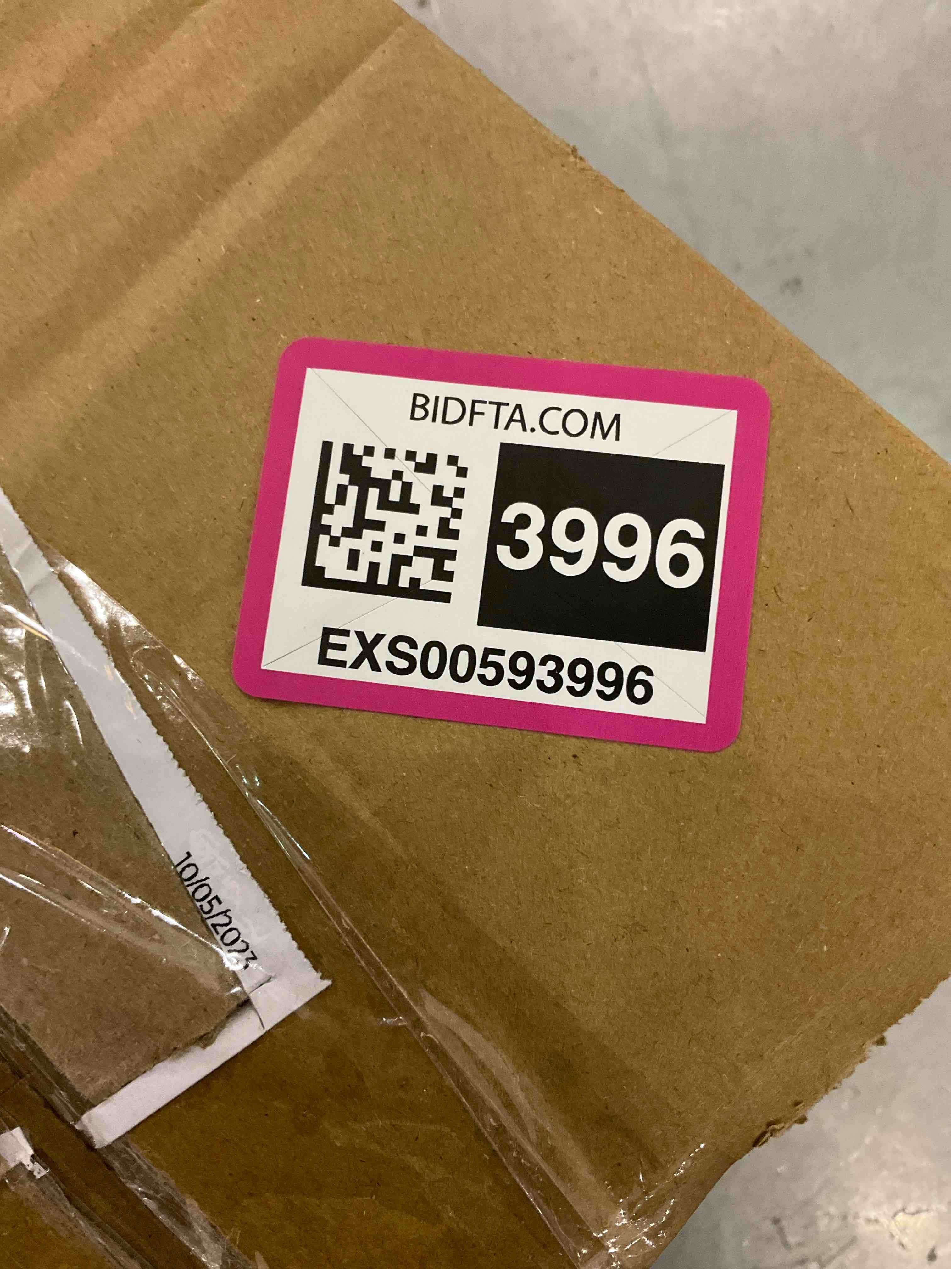 https://s3.amazonaws.com/lotting-images-prod/bidfta/EXS00593996_1699370371335.jpeg