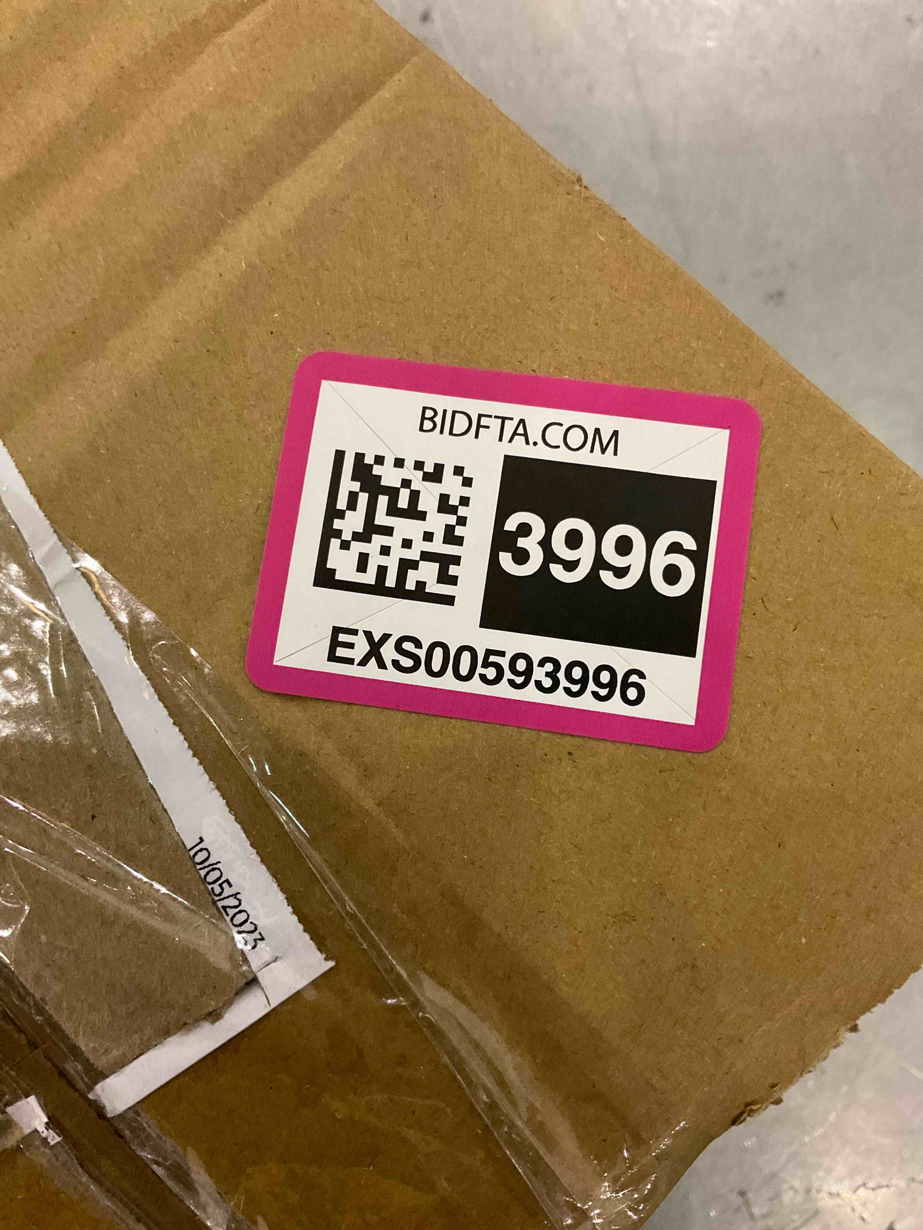 https://s3.amazonaws.com/lotting-images-prod/bidfta/EXS00593996_1699370372277.jpeg