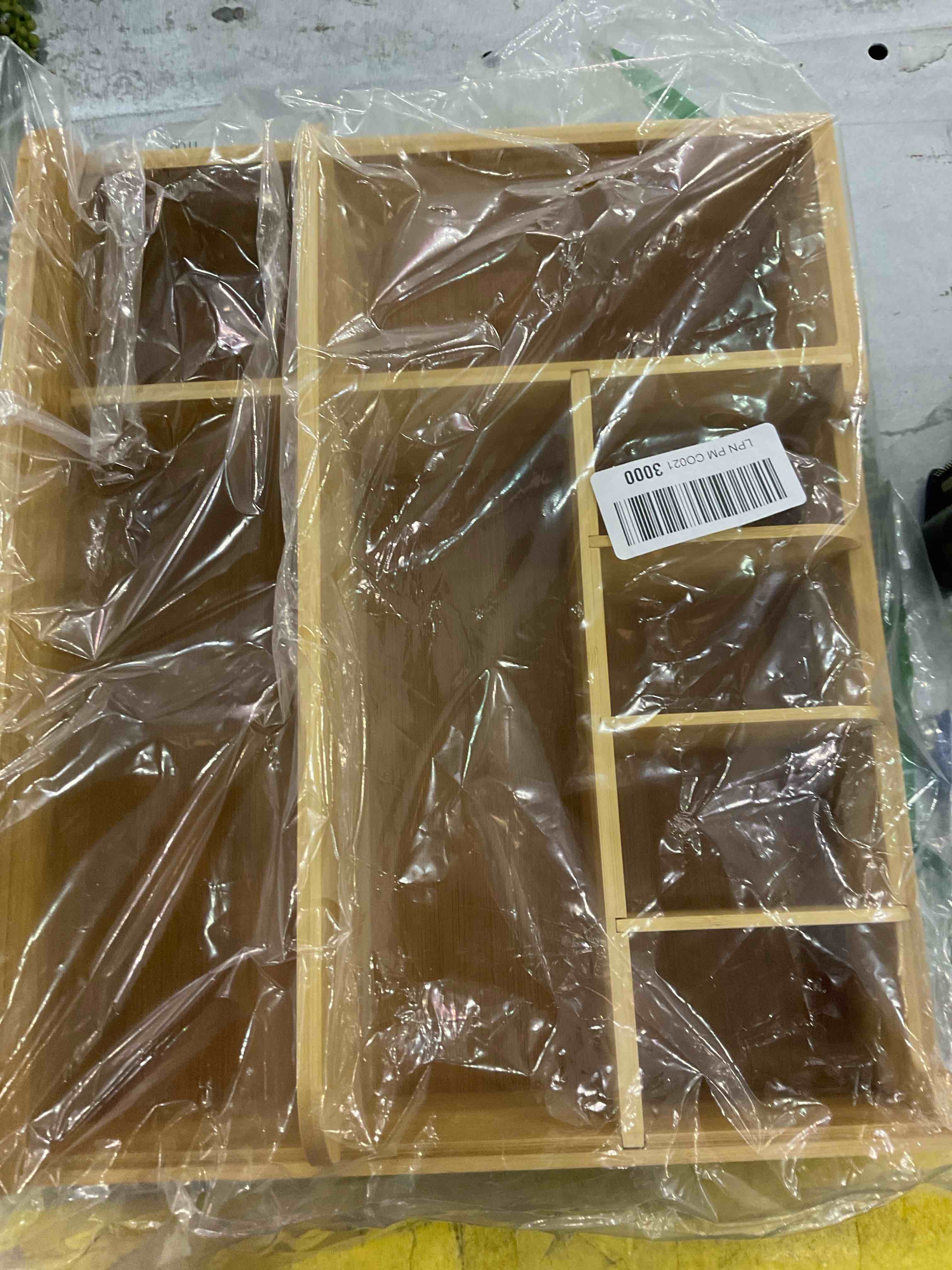 https://s3.amazonaws.com/lotting-images-prod/bidfta/EXS00594038_1700228611939.jpeg