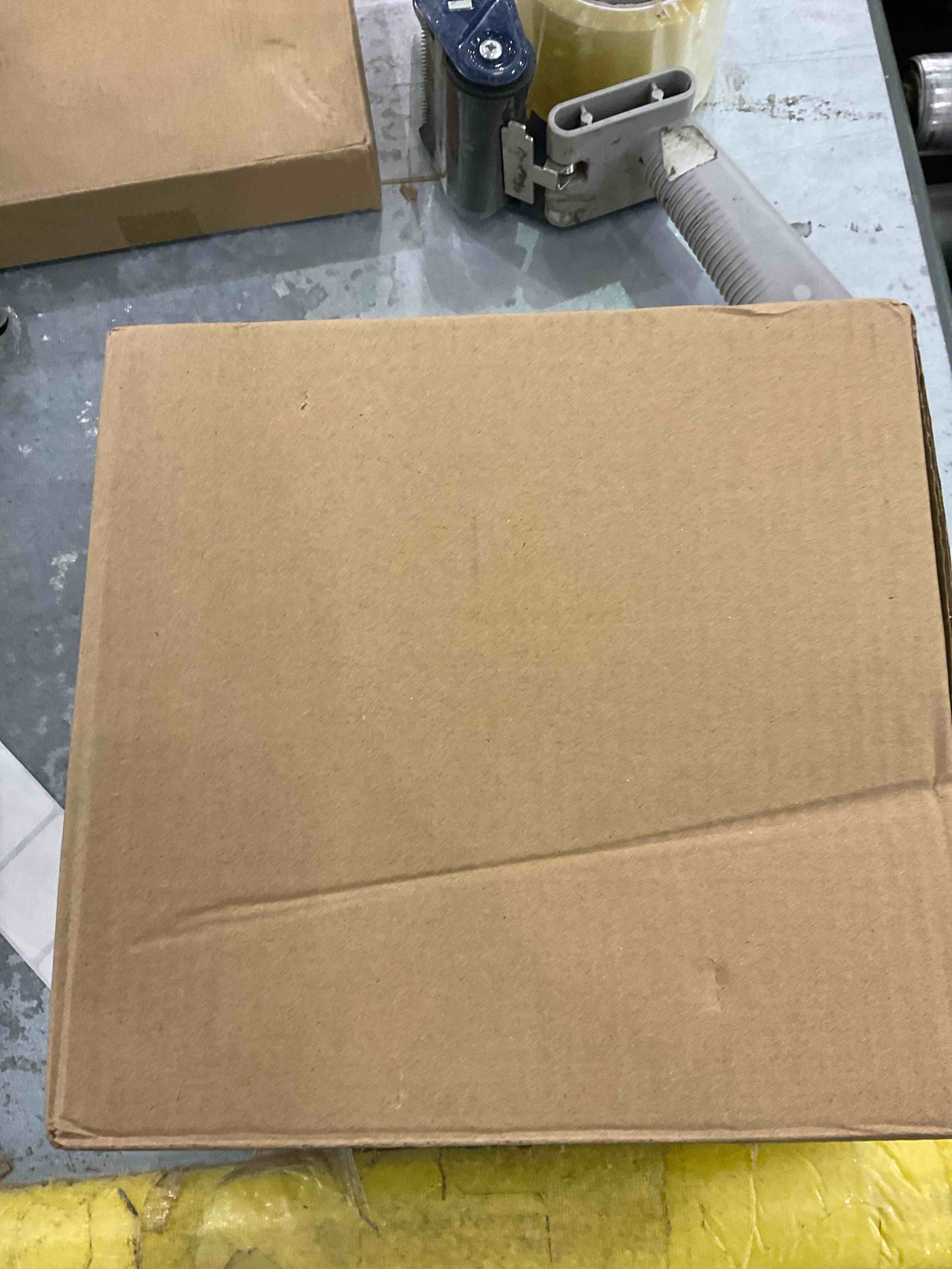 https://s3.amazonaws.com/lotting-images-prod/bidfta/EXS00594465_1700669252714.jpeg