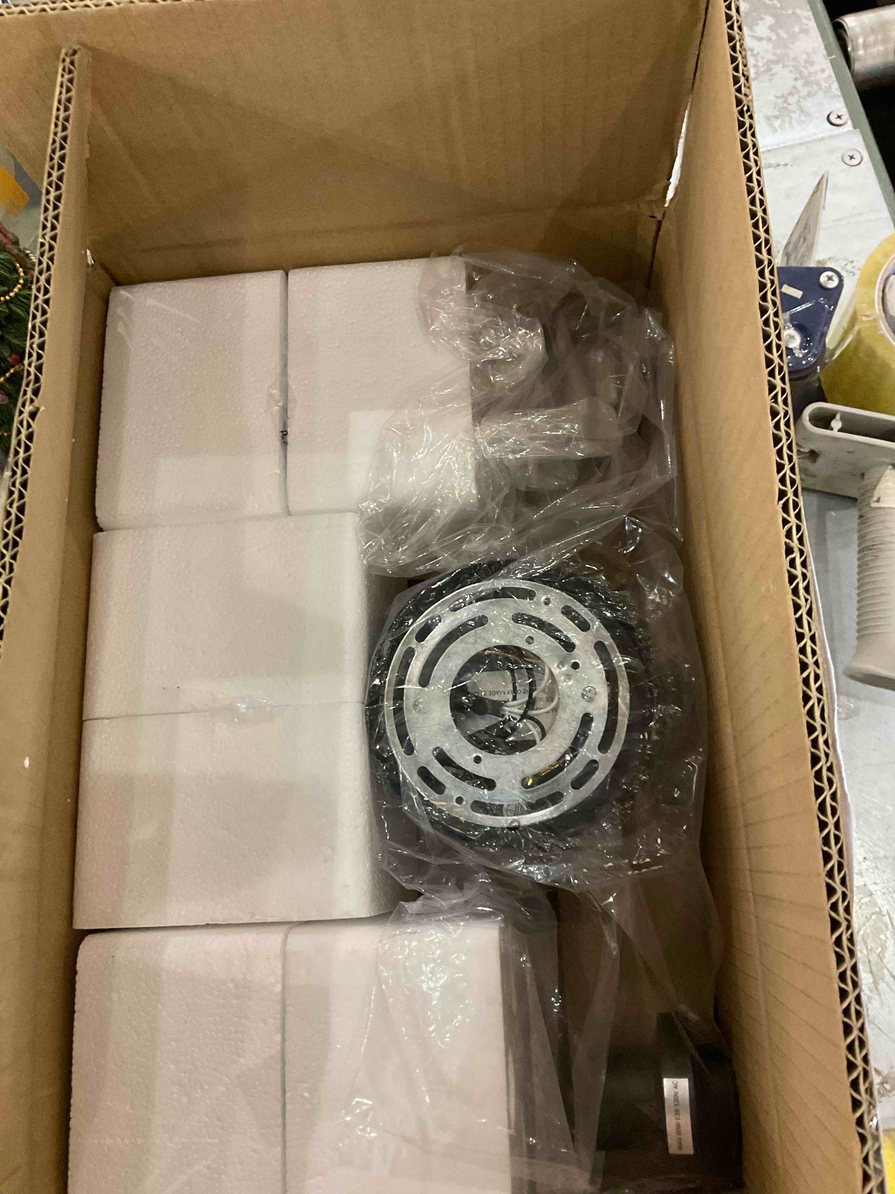 https://s3.amazonaws.com/lotting-images-prod/bidfta/EXS00594484_1700675134605.jpeg