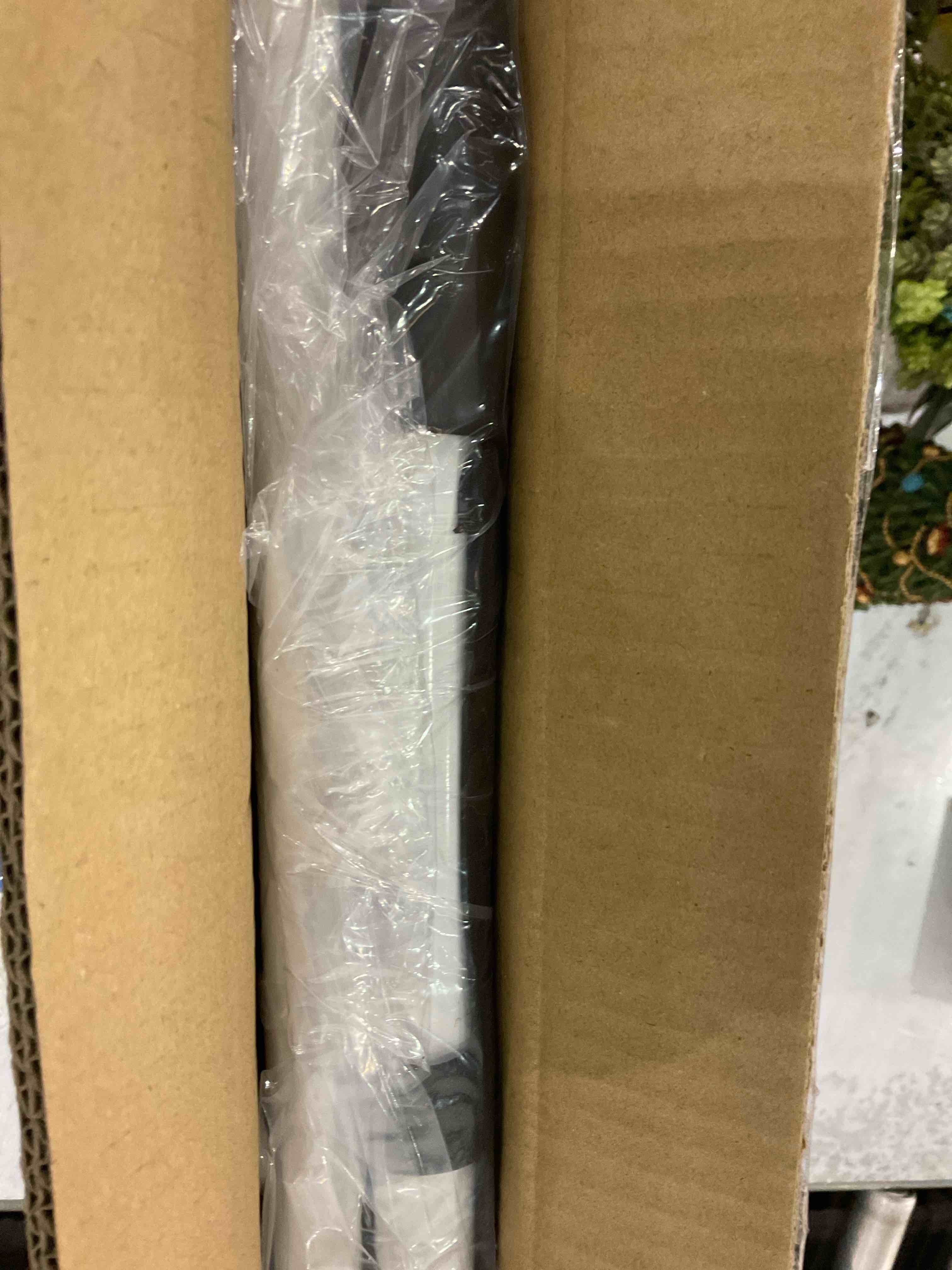 https://s3.amazonaws.com/lotting-images-prod/bidfta/EXS00594485_1700675302374.jpeg