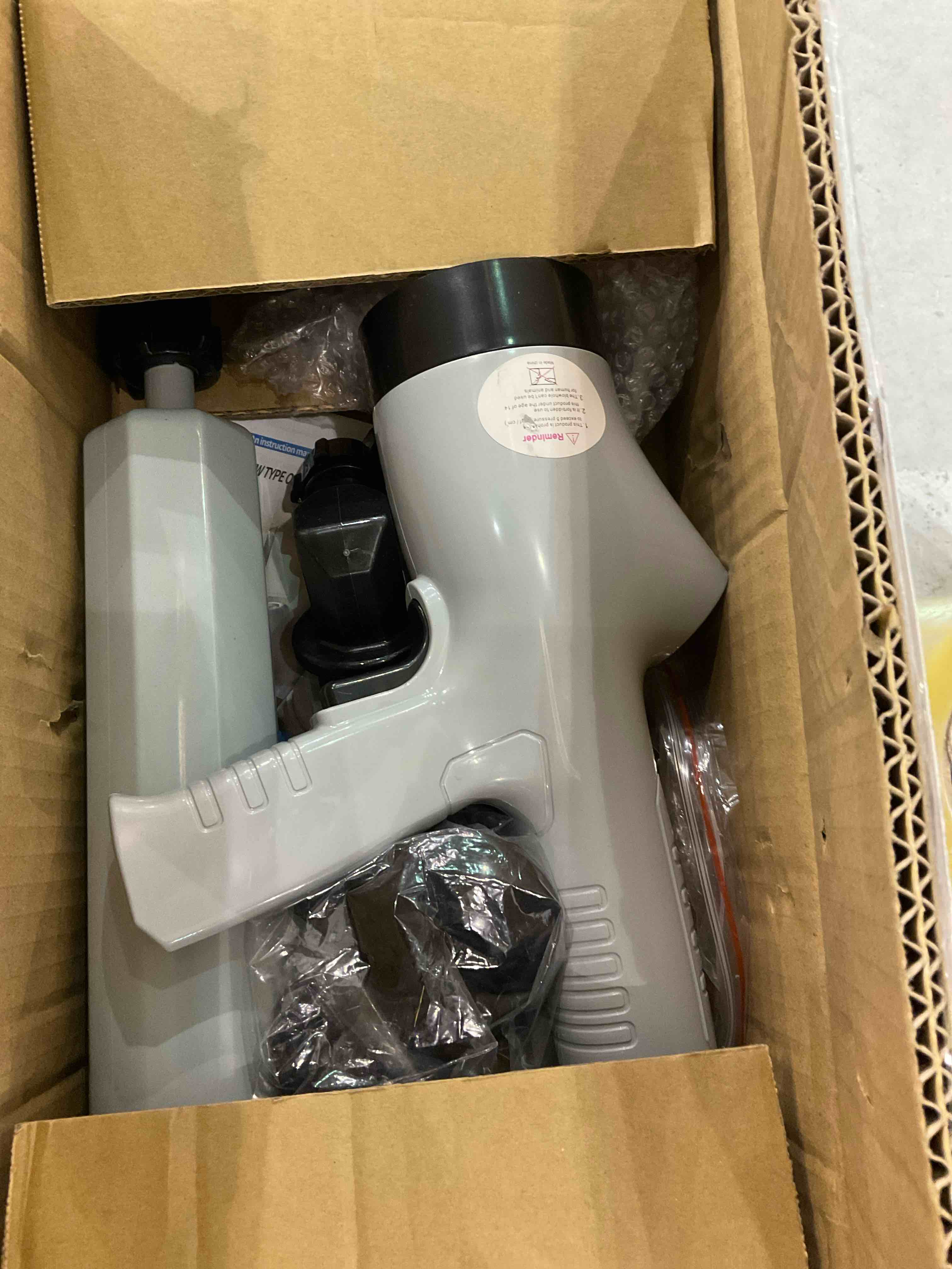 https://s3.amazonaws.com/lotting-images-prod/bidfta/EXS00594630_1699558844203.jpeg