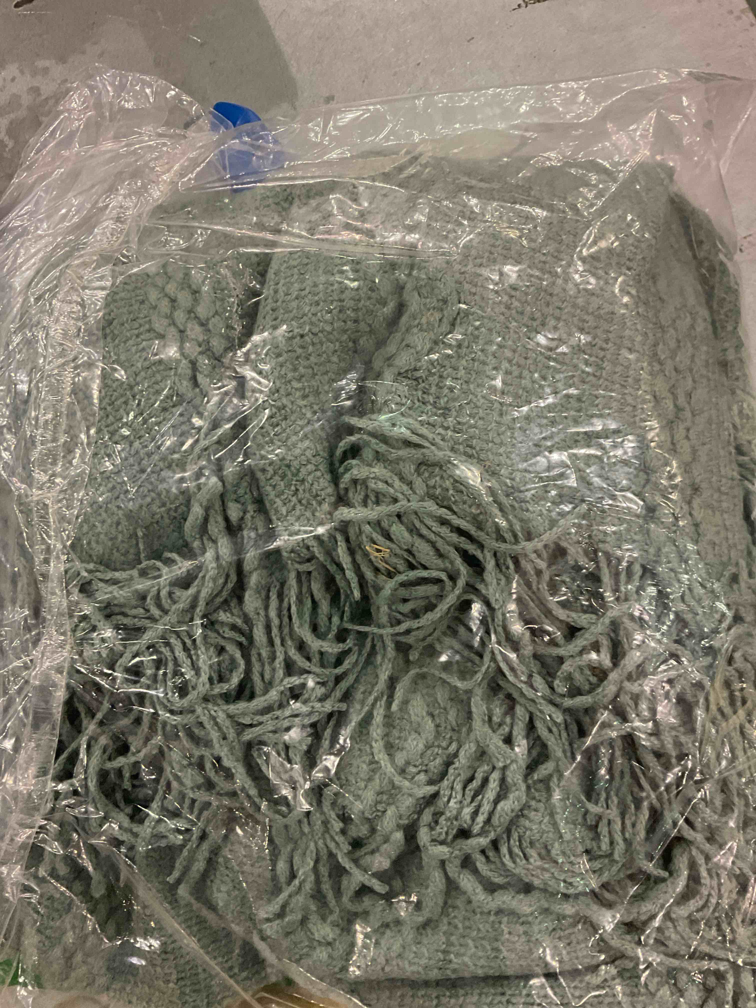 https://s3.amazonaws.com/lotting-images-prod/bidfta/EXS00594696_1699624272374.jpeg