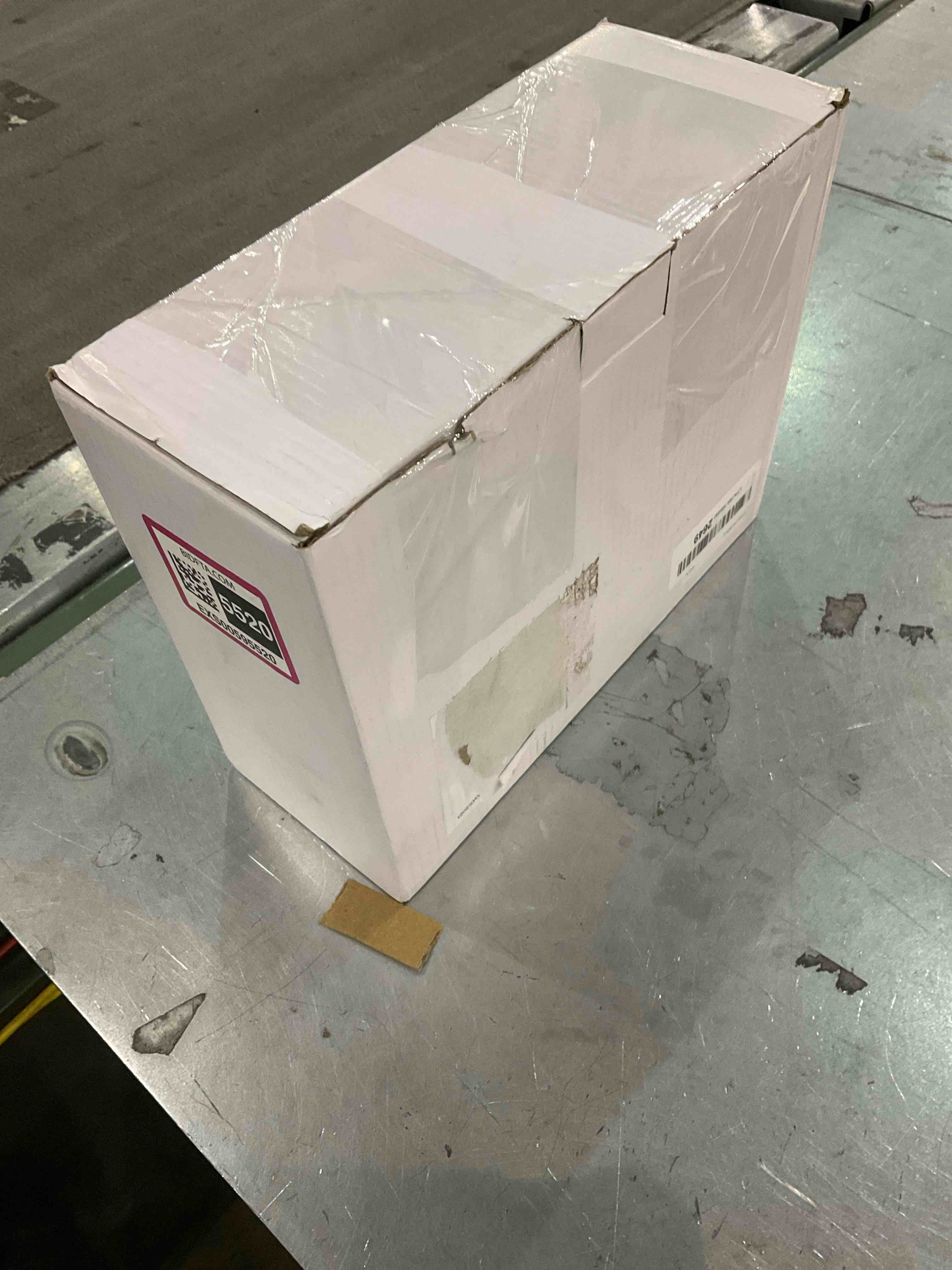 https://s3.amazonaws.com/lotting-images-prod/bidfta/EXS00595520_1699560953603.jpeg