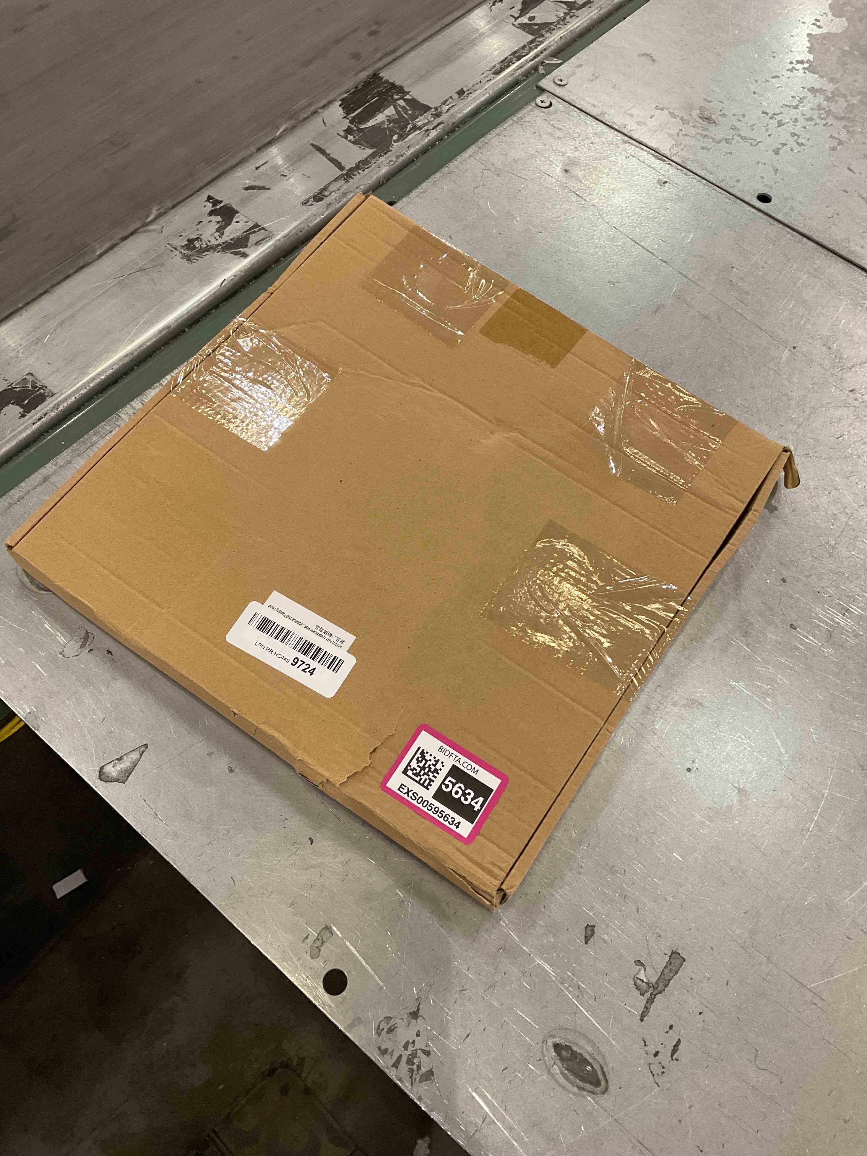https://s3.amazonaws.com/lotting-images-prod/bidfta/EXS00595634_1699886573926.jpeg