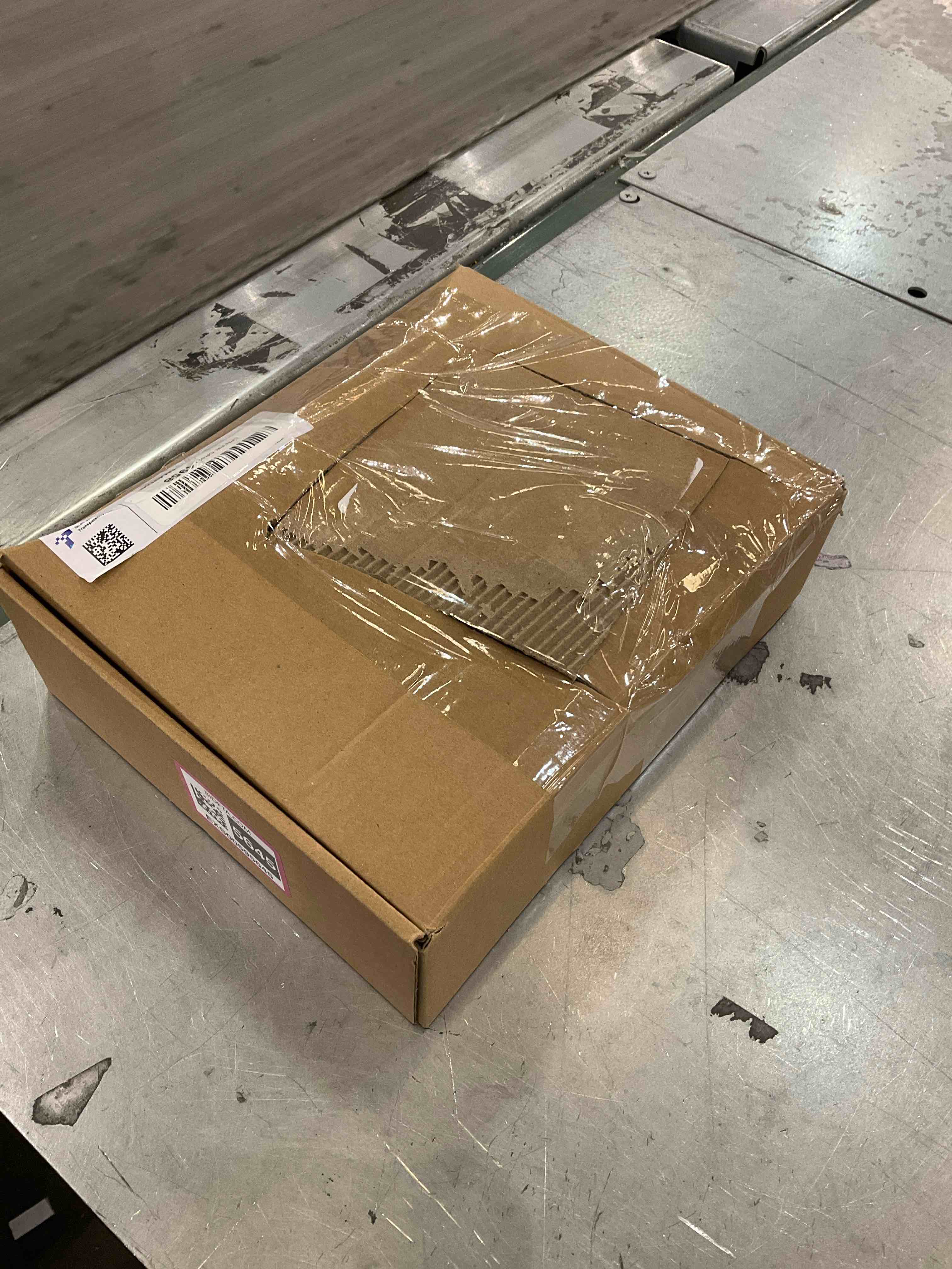 https://s3.amazonaws.com/lotting-images-prod/bidfta/EXS00595645_1699887823682.jpeg